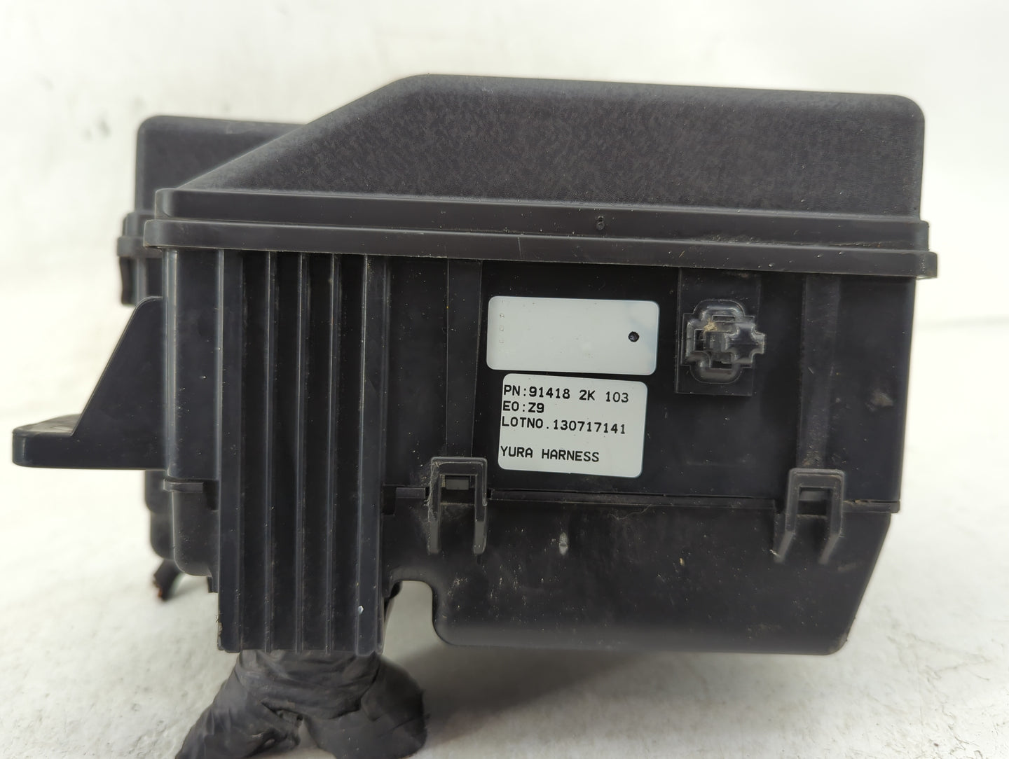 2012-2013 Kia Soul Fusebox Fuse Box Panel Relay Module P/N:91418 2K103 Fits Fits 2012 2013 OEM Used Auto Parts - Oemusedauto