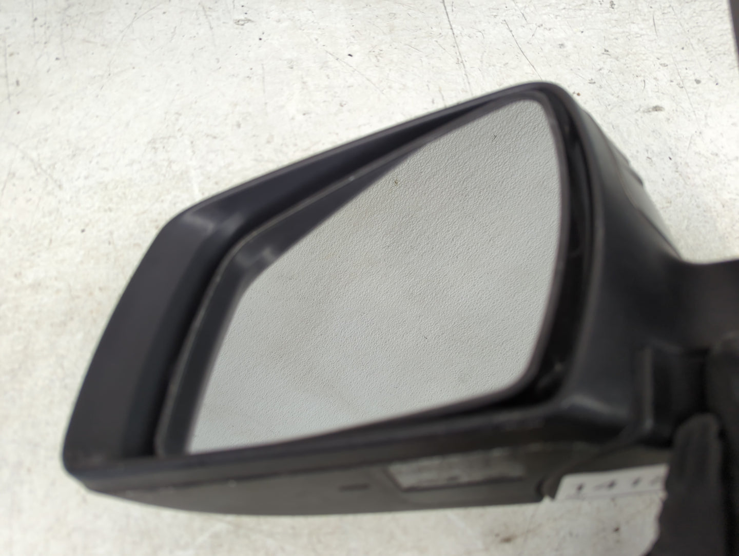 2010-2013 Kia Soul Driver Side View Mirror - Left Door Mirror OEM Used - Oemusedautoparts1.com