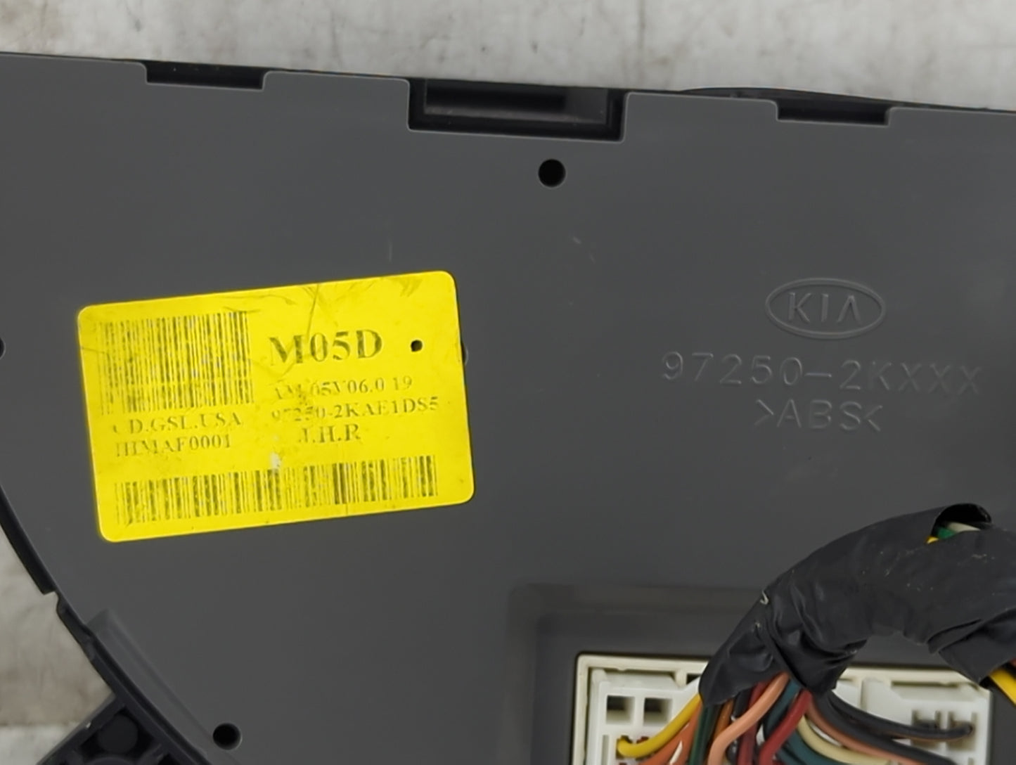 2012-2013 Kia Soul Climate Control Module Temperature AC/Heater Replacement P/N:97250-2KXXX Fits Fits 2012 2013 OEM Used Aut