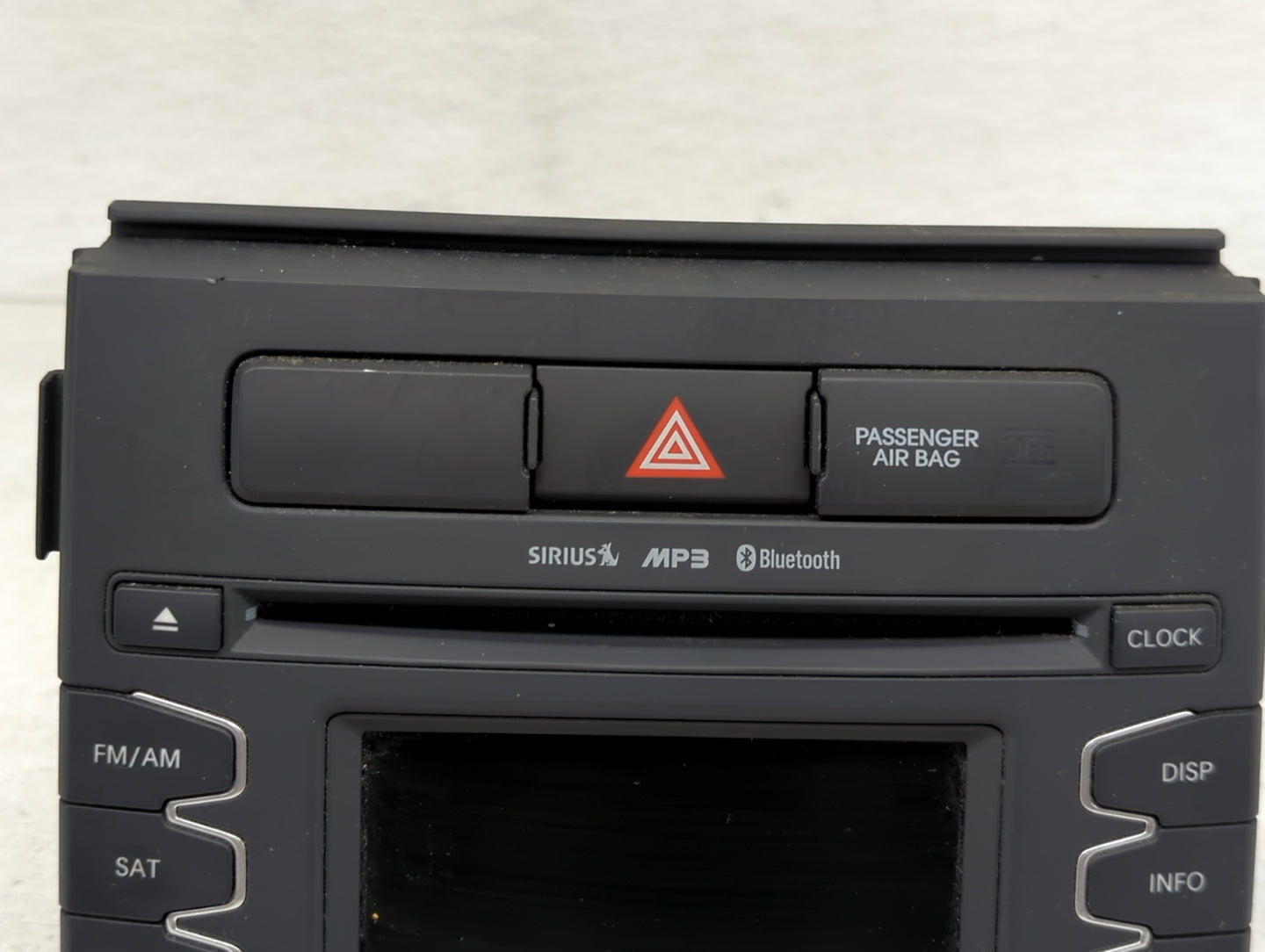 2012-2013 Kia Soul Radio AM FM Cd Player Receiver Replacement P/N:96170-2K110WK Fits Fits 2012 2013 OEM Used Auto Parts - Oe