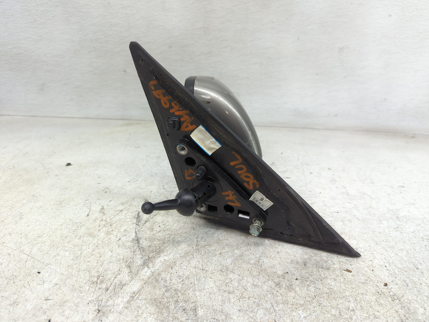 2010-2013 Kia Soul Driver Left Side View Manual Door Mirror Titanium - Oemusedautoparts1.com