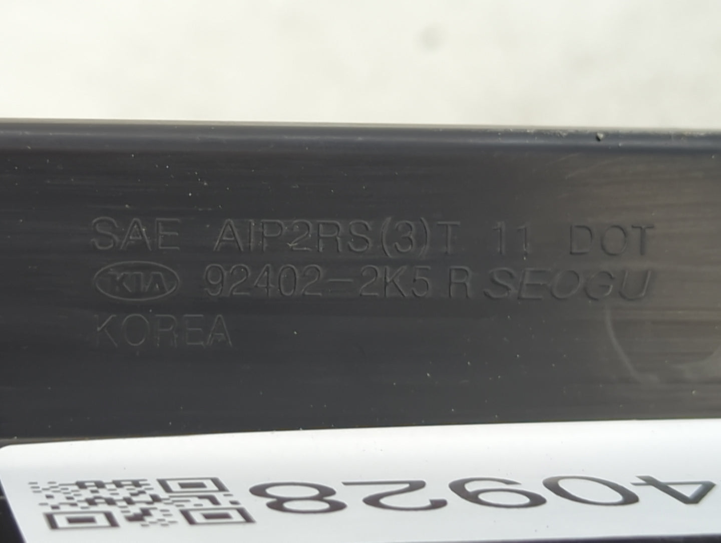 2012-2013 Kia Soul Tail Light Assembly Passenger Right OEM P/N:92402-2K5 Fits Fits 2012 2013 OEM Used Auto Parts - Oemusedau