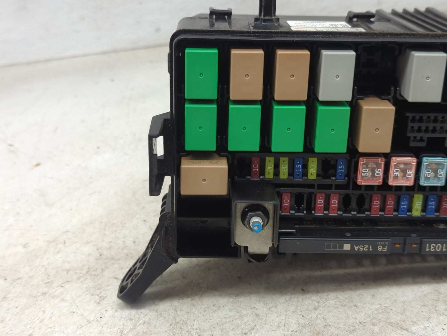 2012-2013 Kia Soul Fusebox Fuse Box Panel Relay Module P/N:91418 2K 163 18790-01031 Fits Fits 2012 2013 OEM Used Auto Parts 