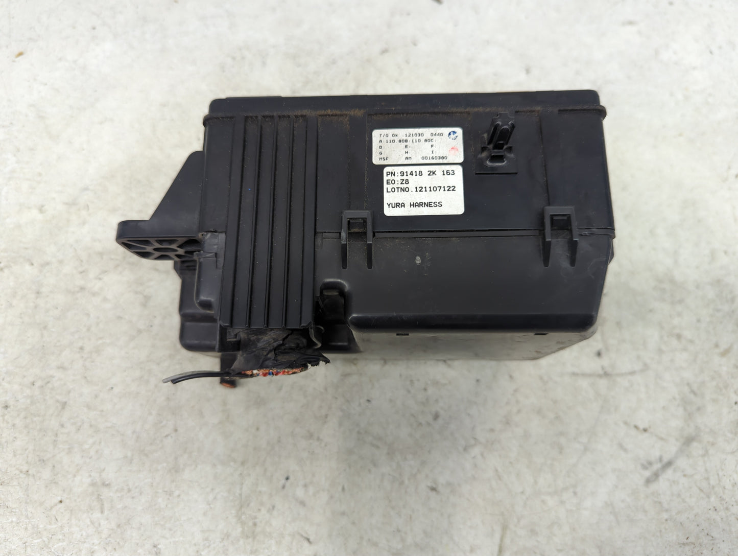 2012-2013 Kia Soul Fusebox Fuse Box Panel Relay Module P/N:91418 2K 163 18790-01031 Fits Fits 2012 2013 OEM Used Auto Parts 