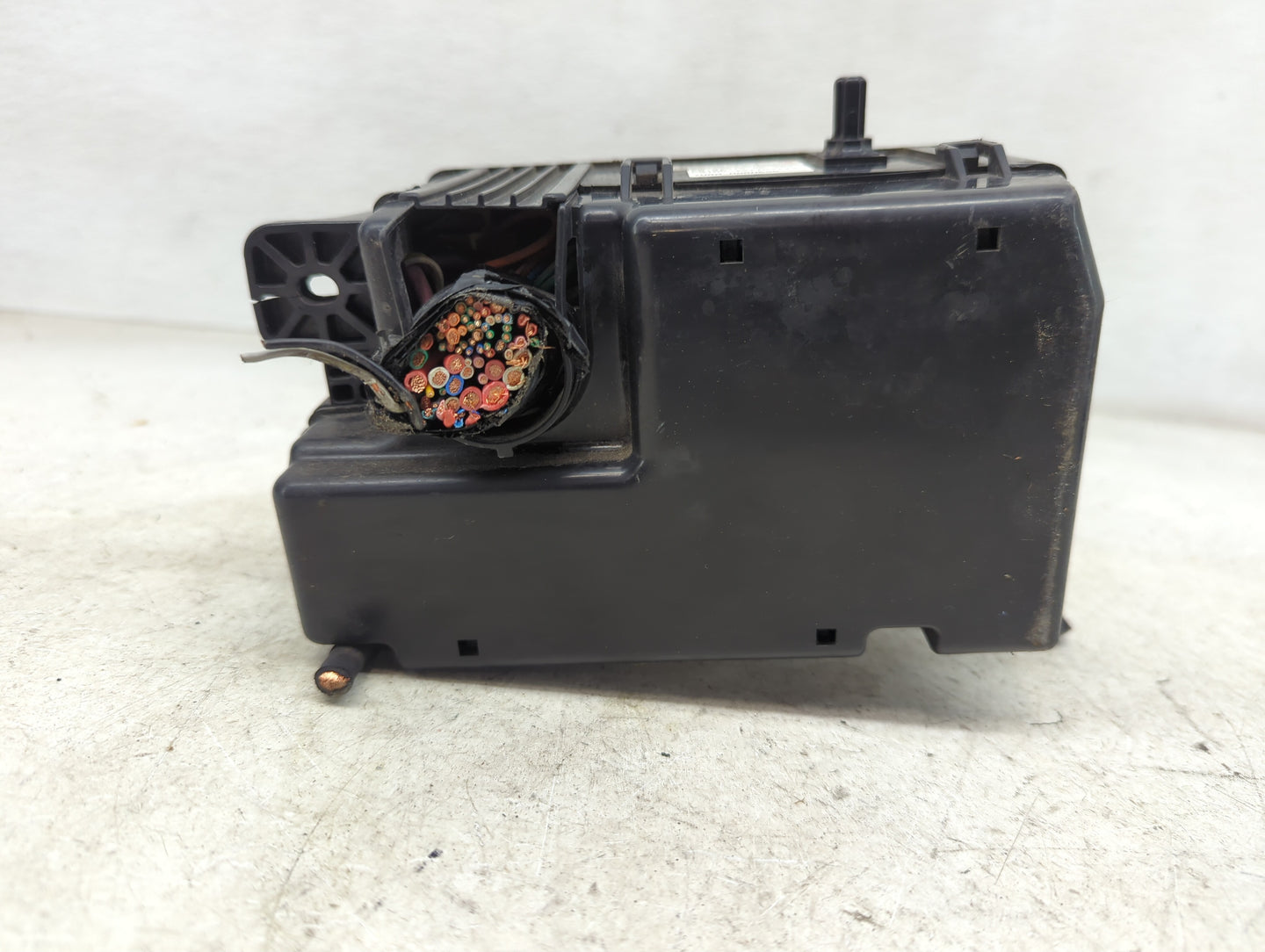 2012-2013 Kia Soul Fusebox Fuse Box Panel Relay Module P/N:91418 2K 163 18790-01031 Fits Fits 2012 2013 OEM Used Auto Parts 