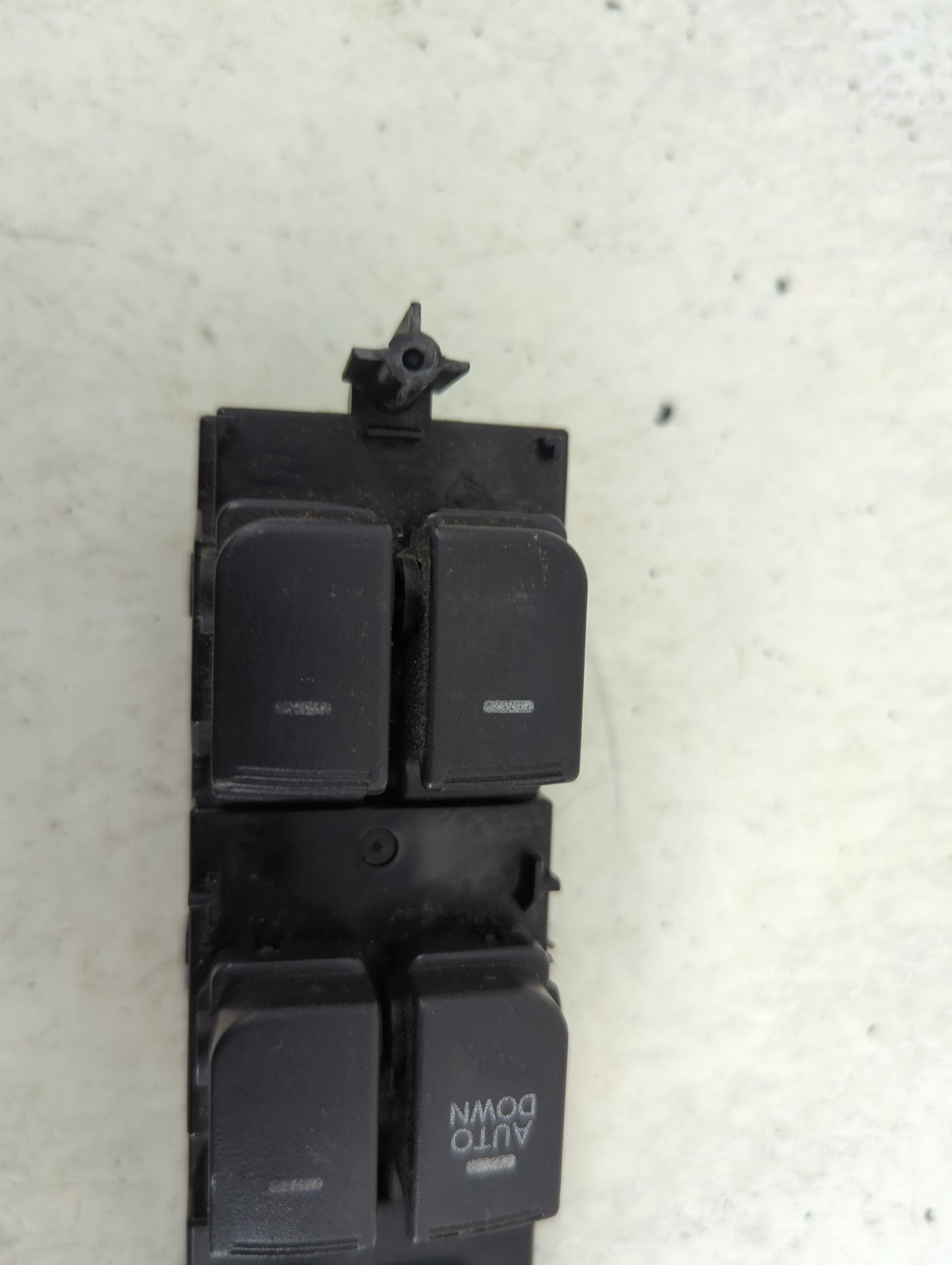 2010-2013 Kia Soul Master Power Window Switch Replacement Driver Side Left P/N:93570-2K600 XB8X 0E 40 40 XB8X Fits OEM Used 