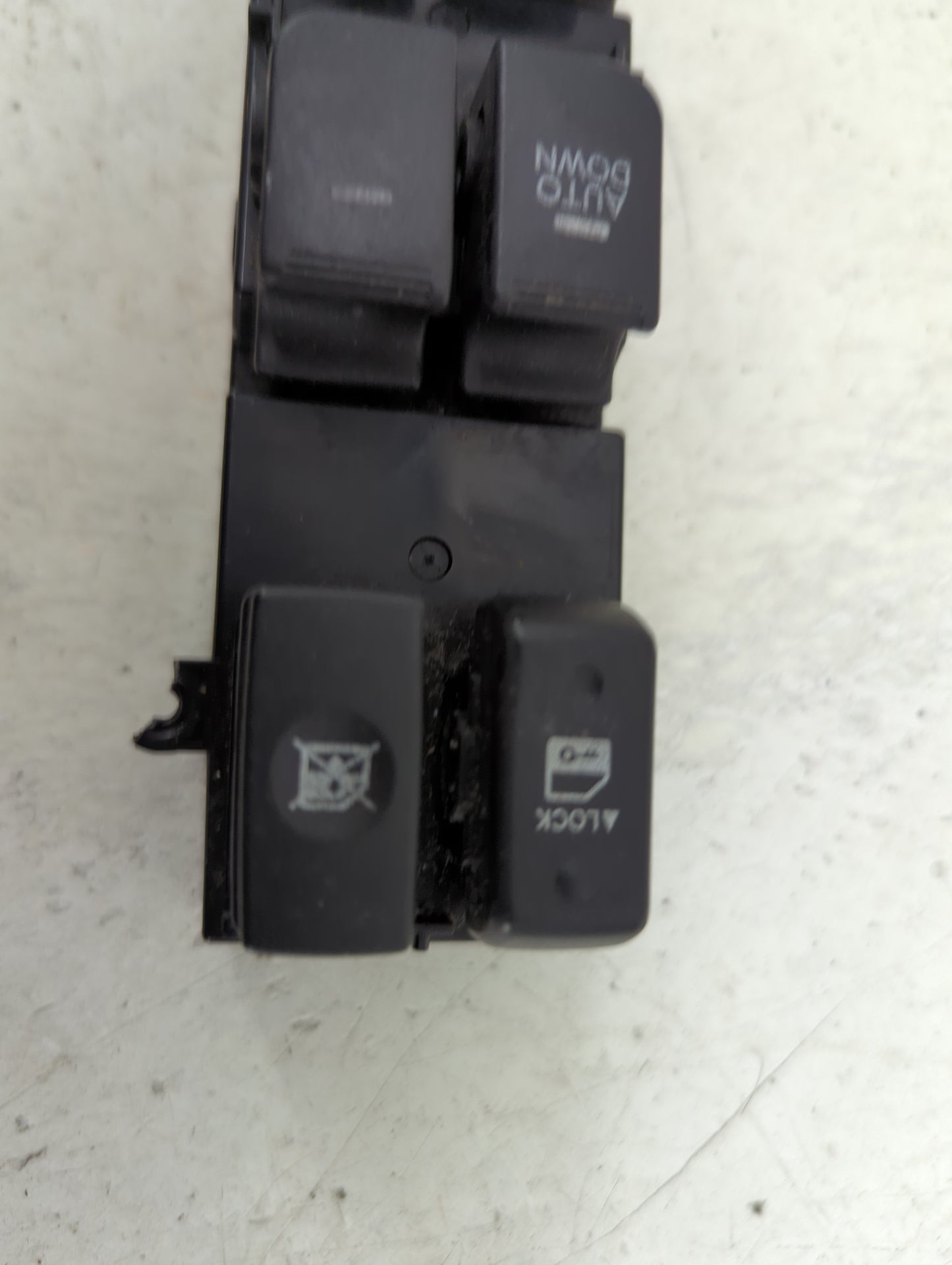2010-2013 Kia Soul Master Power Window Switch Replacement Driver Side Left P/N:93570-2K600 XB8X 0E 40 40 XB8X Fits OEM Used 