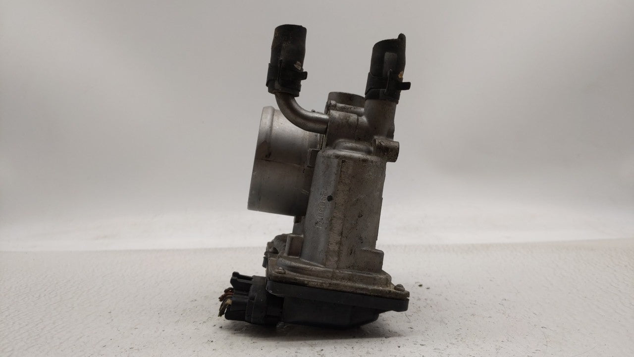 2012-2019 Kia Soul Throttle Body P/N:5302-1S02 35100-2B300 Fits Fits 2012 2013 2014 2015 2016 2017 2018 2019 OEM Used Auto P