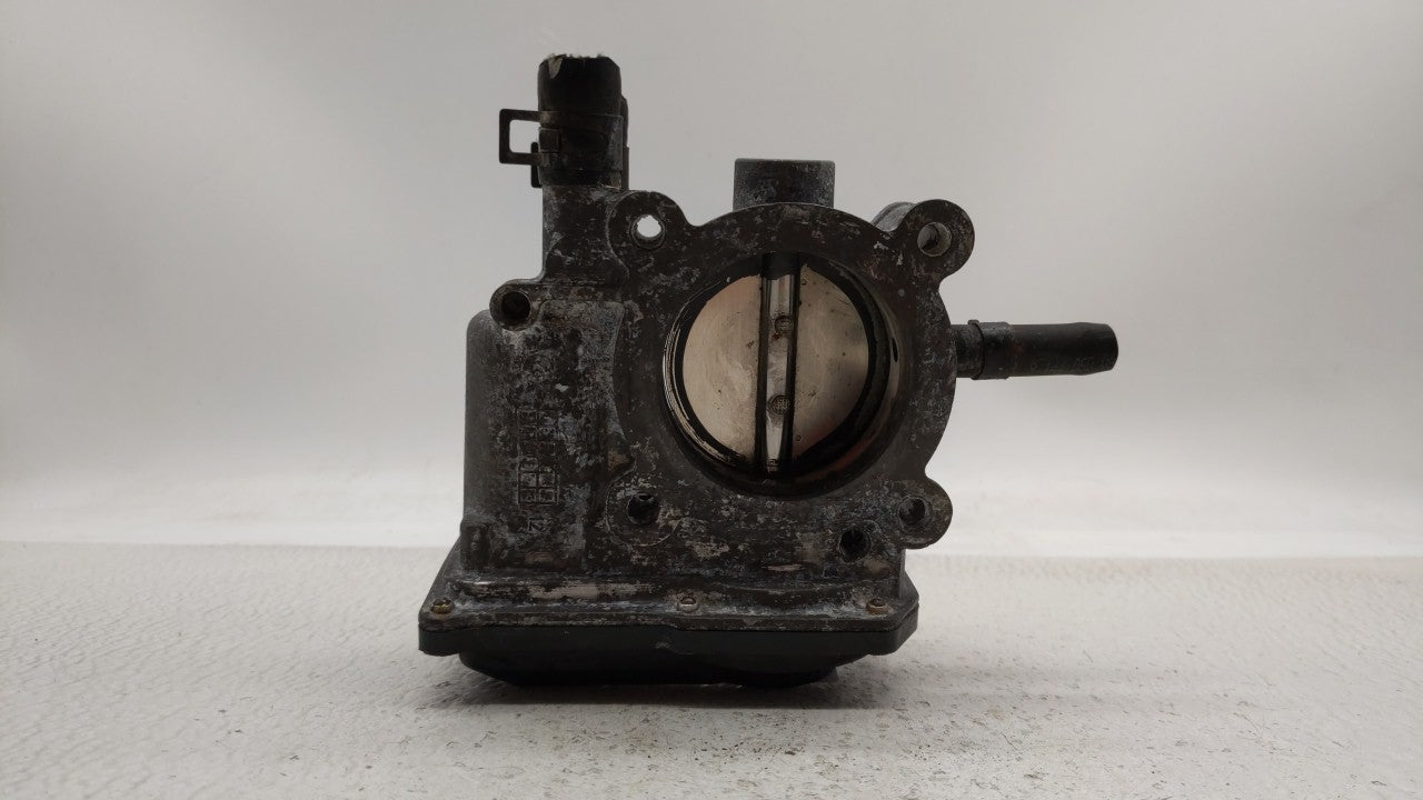 2012-2019 Kia Soul Throttle Body P/N:5302-1S02 35100-2B300 Fits Fits 2012 2013 2014 2015 2016 2017 2018 2019 OEM Used Auto P