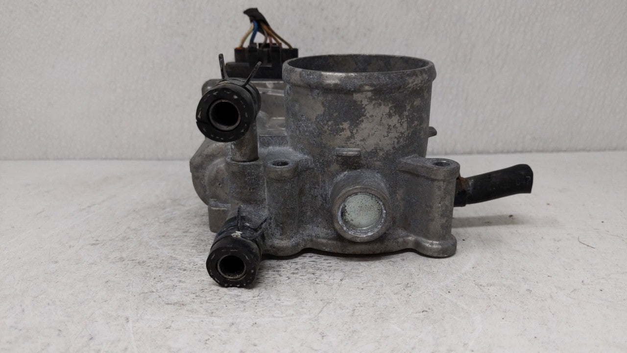 2012-2019 Kia Soul Throttle Body P/N:5302-1S02 35100-2B300 Fits Fits 2012 2013 2014 2015 2016 2017 2018 2019 OEM Used Auto P
