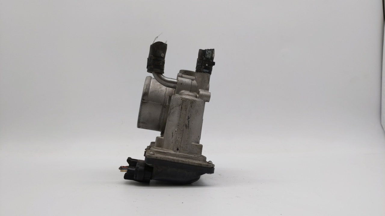 2012-2019 Kia Soul Throttle Body P/N:5302-1S02 35100-2B300 Fits Fits 2012 2013 2014 2015 2016 2017 2018 2019 OEM Used Auto P