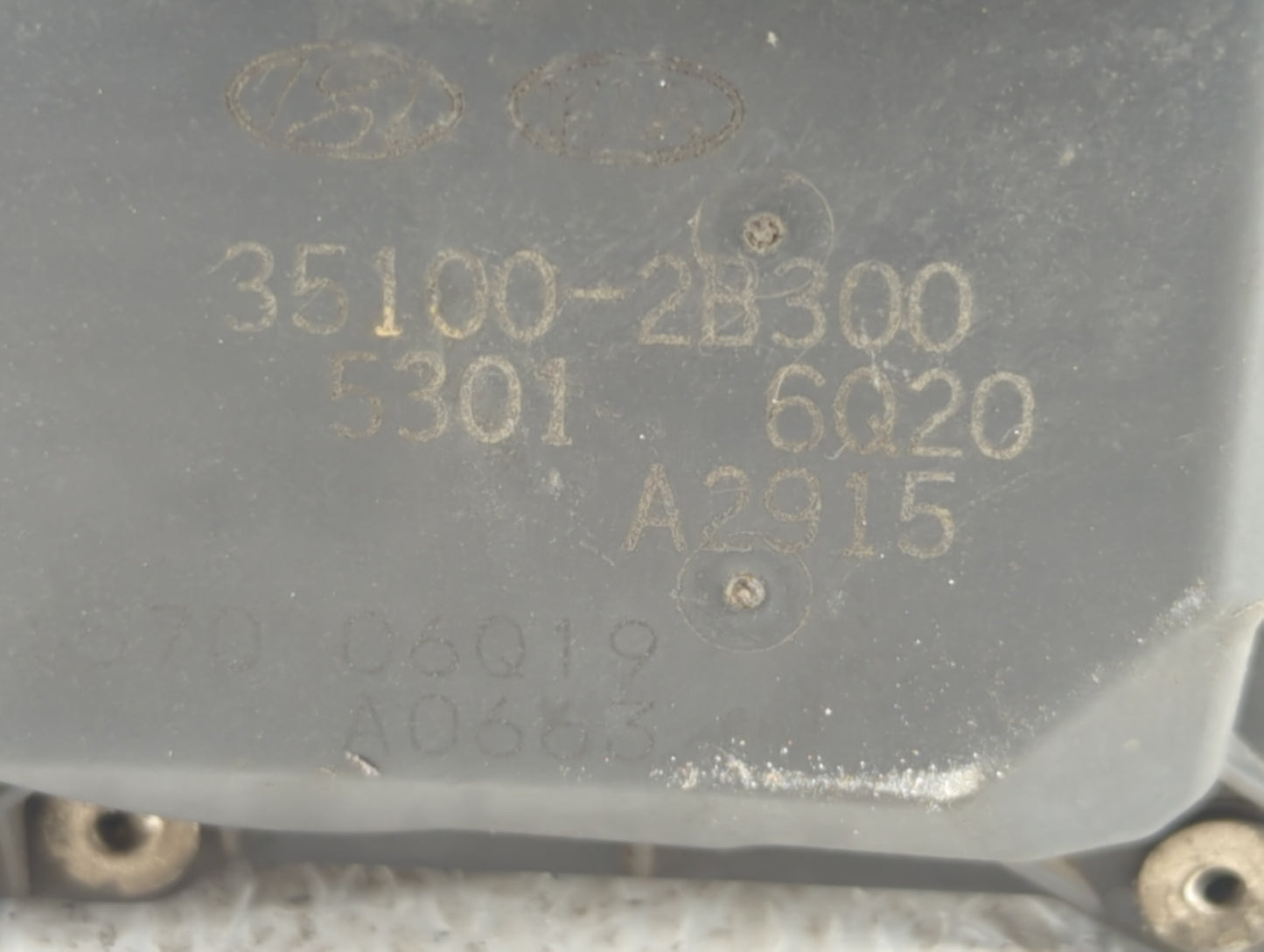 2012-2019 Kia Soul Throttle Body P/N:35100-2B300 Fits Fits 2012 2013 2014 2015 2016 2017 2018 2019 OEM Used Auto Parts - Oem