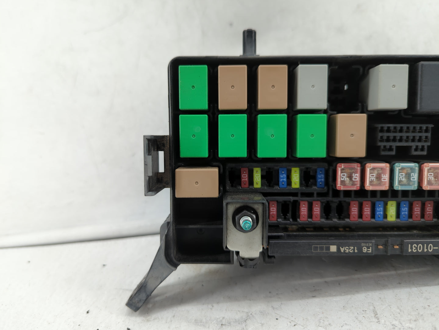 2013 Kia Soul Fusebox Fuse Box Panel Relay Module P/N:91407 2K142 Fits OEM Used Auto Parts - Oemusedautoparts1.com