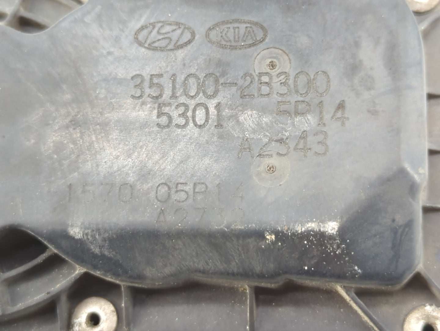 2012-2019 Kia Soul Throttle Body P/N:35100-2B300 Fits Fits 2012 2013 2014 2015 2016 2017 2018 2019 OEM Used Auto Parts - Oem