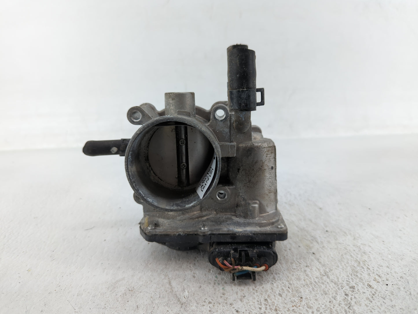 2012-2019 Kia Soul Throttle Body P/N:35100-2B300 Fits Fits 2012 2013 2014 2015 2016 2017 2018 2019 OEM Used Auto Parts - Oem