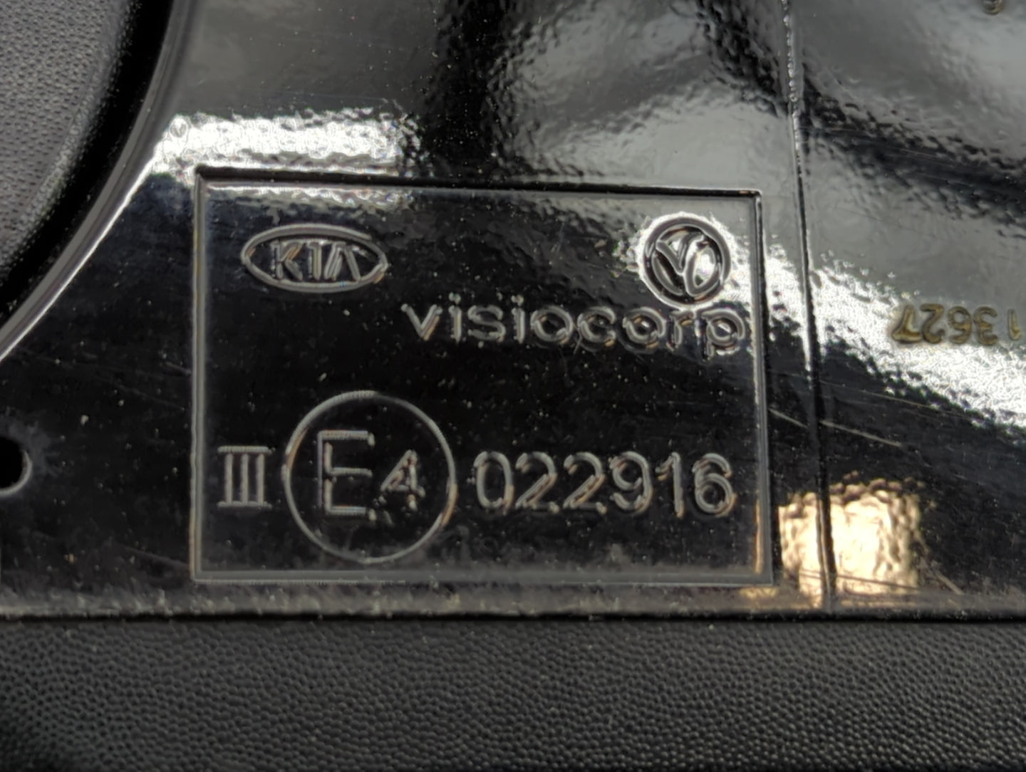 2010-2013 Kia Soul Driver Side View Mirror - Left Door Mirror OEM Used - Oemusedautoparts1.com