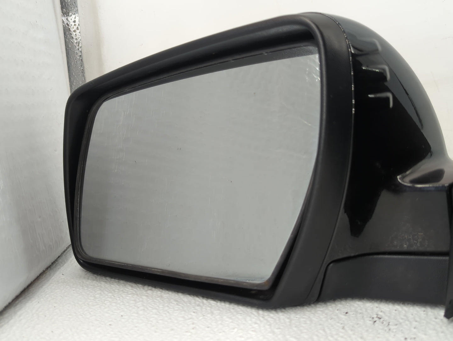 2010-2013 Kia Soul Driver Side View Mirror - Left Door Mirror OEM Used - Oemusedautoparts1.com