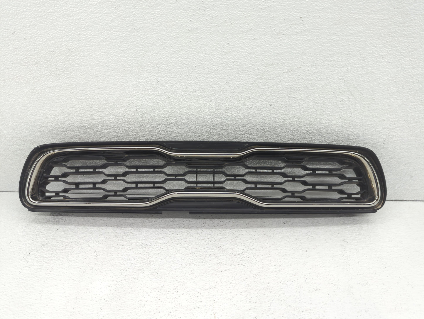 2013-2013 Kia Soul Front Bumper Grille Cover - Oemusedautoparts1.com