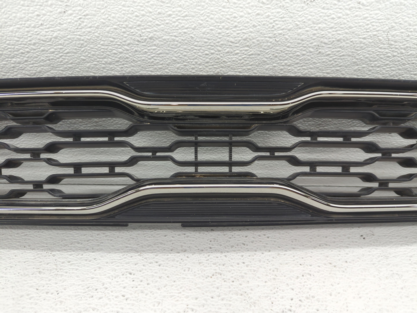 2013-2013 Kia Soul Front Bumper Grille Cover - Oemusedautoparts1.com