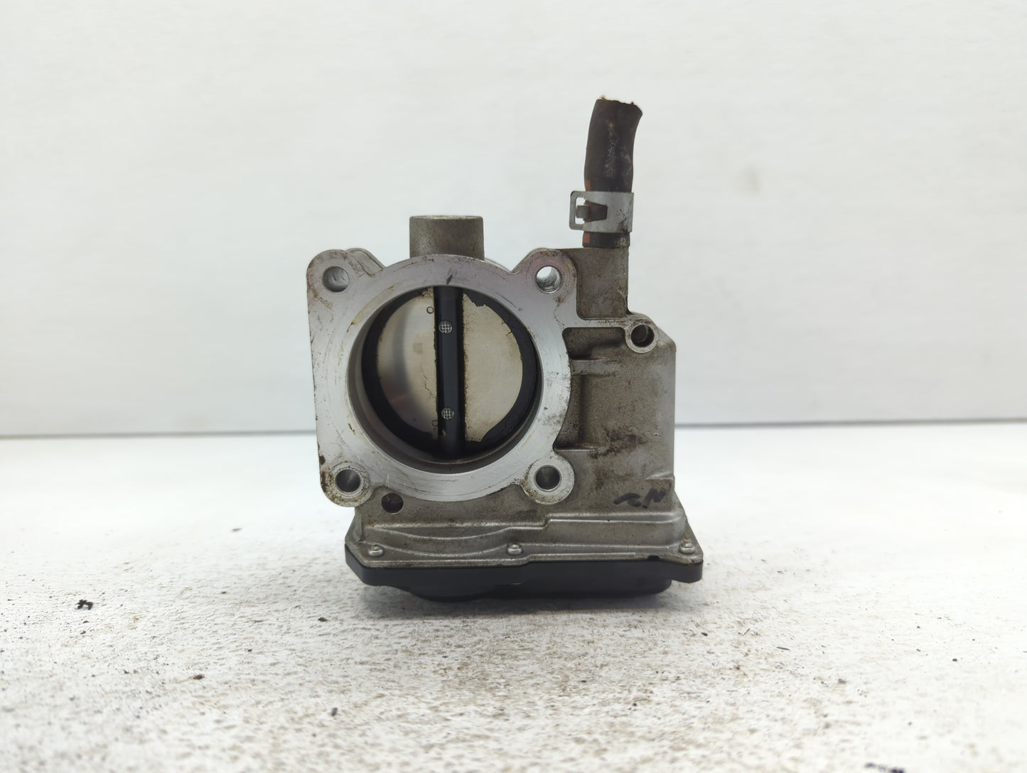 2012-2019 Kia Soul Throttle Body P/N:3RA60-01 Fits Fits 2012 2013 2014 2015 2016 2017 2018 2019 OEM Used Auto Parts - Oemuse