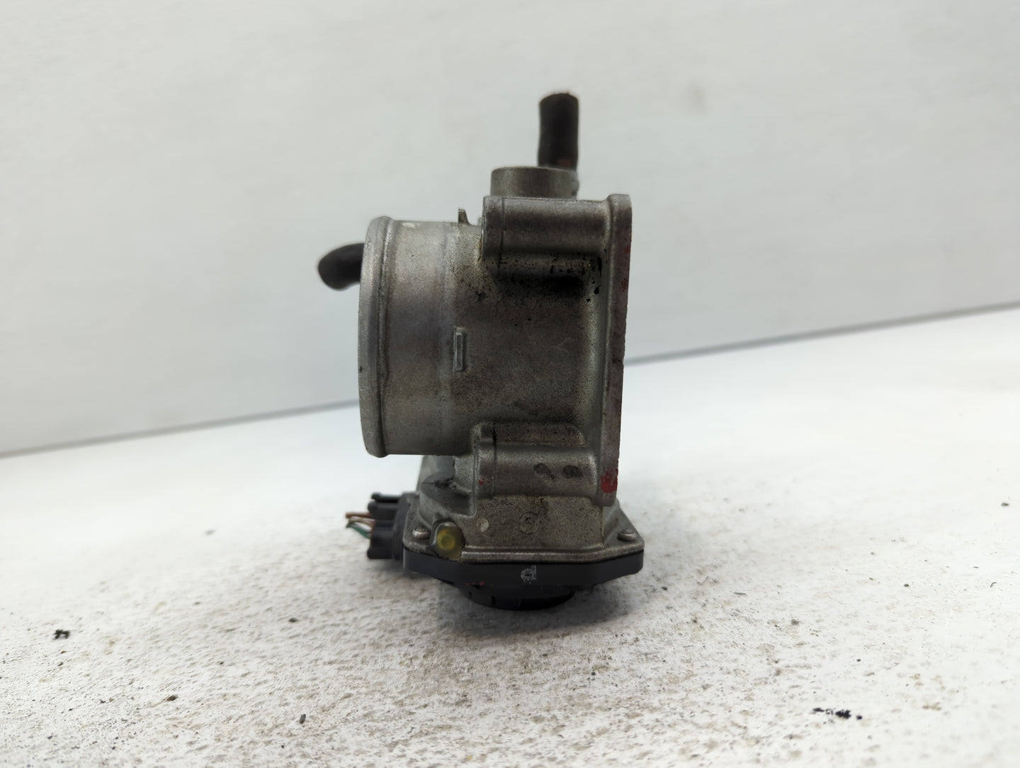 2012-2019 Kia Soul Throttle Body P/N:3RA60-01 Fits Fits 2012 2013 2014 2015 2016 2017 2018 2019 OEM Used Auto Parts - Oemuse