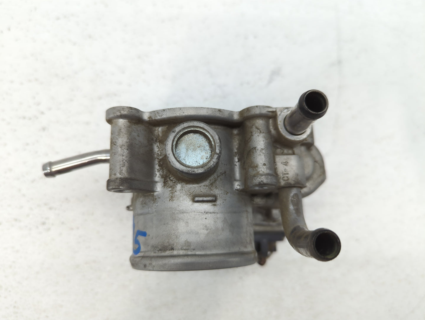 2012-2019 Kia Soul Throttle Body P/N:35100-2B300 Fits Fits 2012 2013 2014 2015 2016 2017 2018 2019 OEM Used Auto Parts - Oem