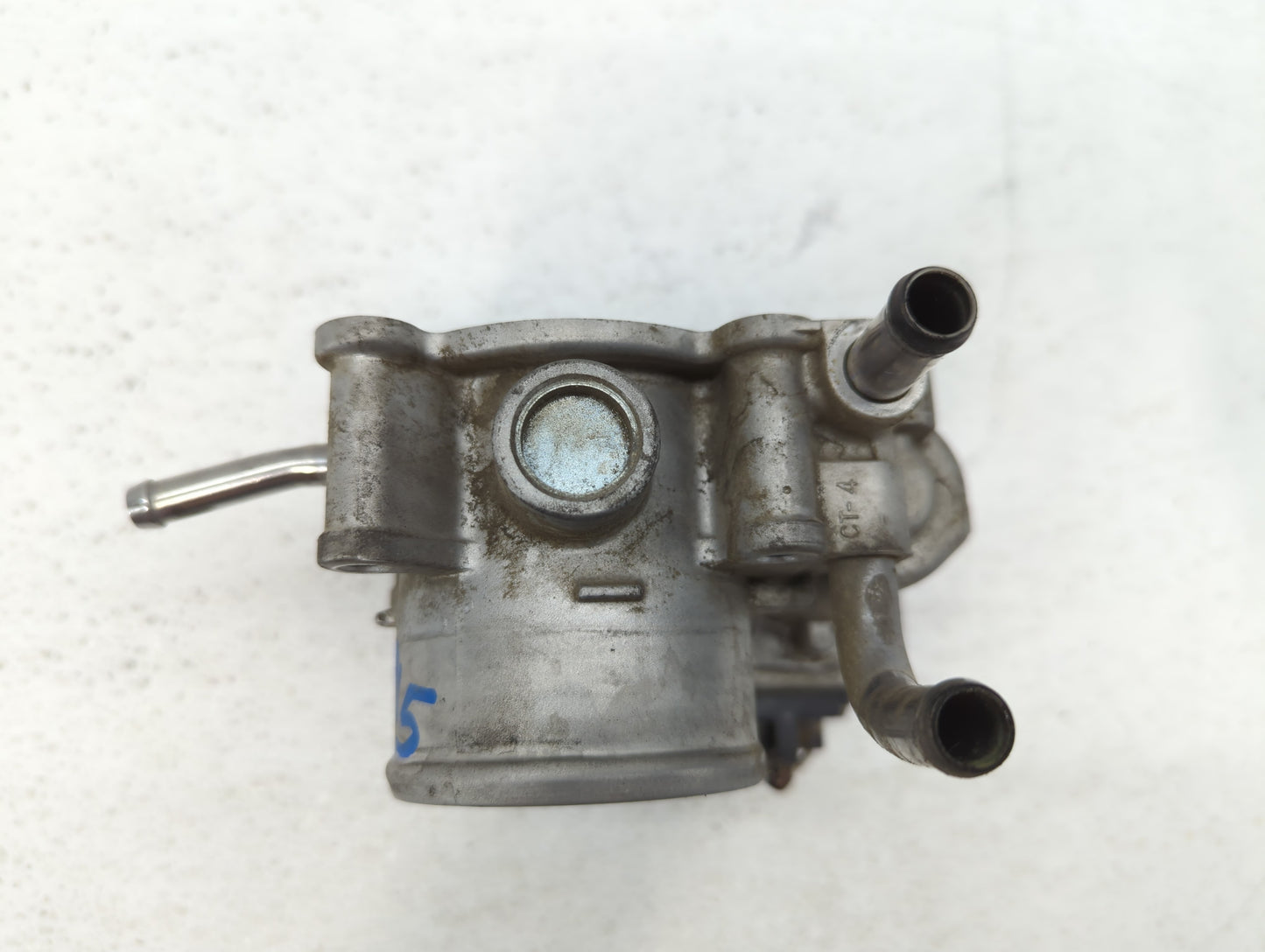 2012-2019 Kia Soul Throttle Body P/N:35100-2B300 Fits Fits 2012 2013 2014 2015 2016 2017 2018 2019 OEM Used Auto Parts - Oem