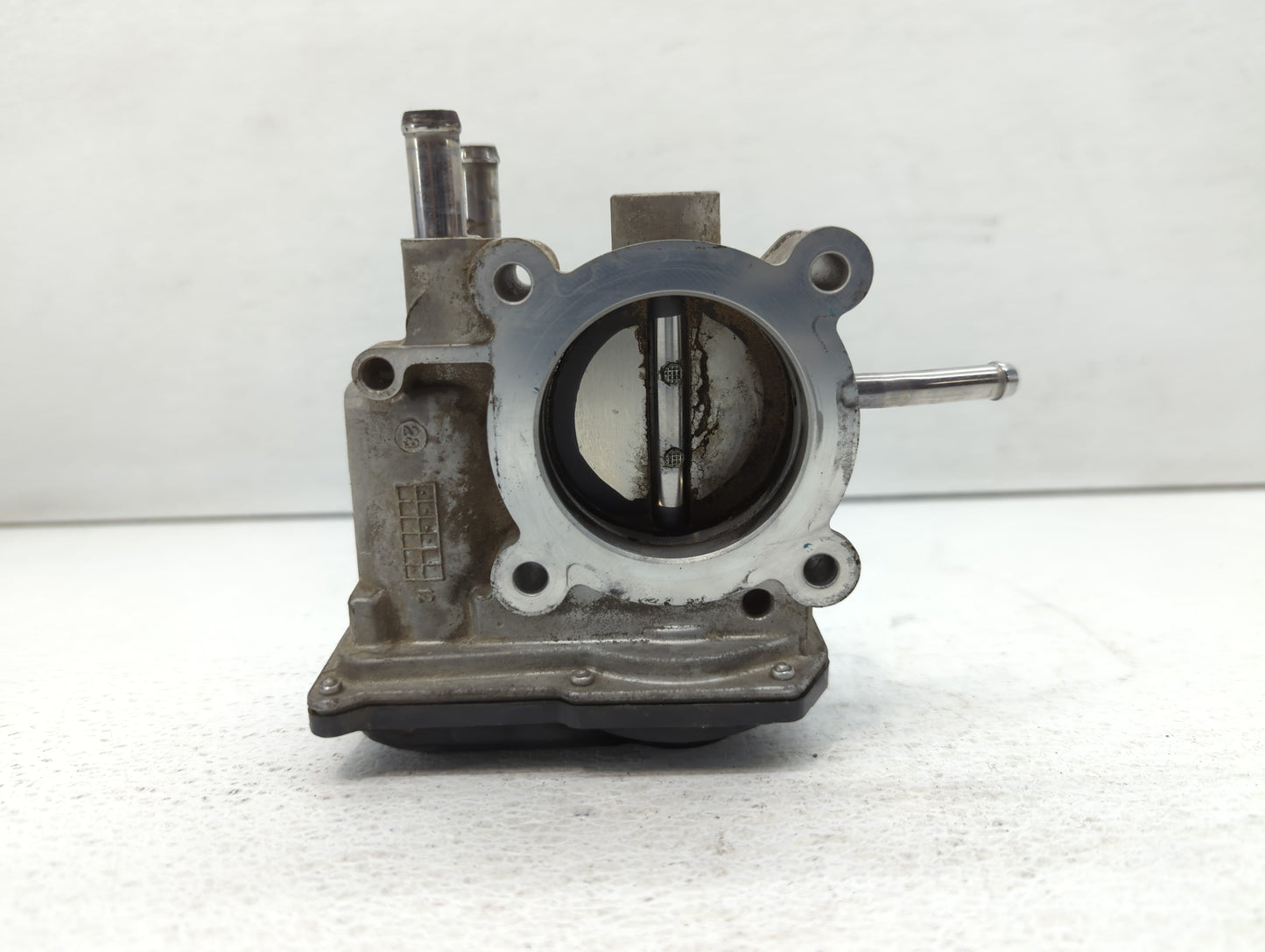 2012-2019 Kia Soul Throttle Body P/N:35100-2B300 Fits Fits 2012 2013 2014 2015 2016 2017 2018 2019 OEM Used Auto Parts - Oem