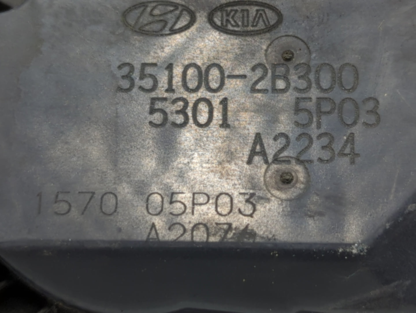 2012-2019 Kia Soul Throttle Body P/N:35100-2B300 Fits Fits 2012 2013 2014 2015 2016 2017 2018 2019 OEM Used Auto Parts - Oem