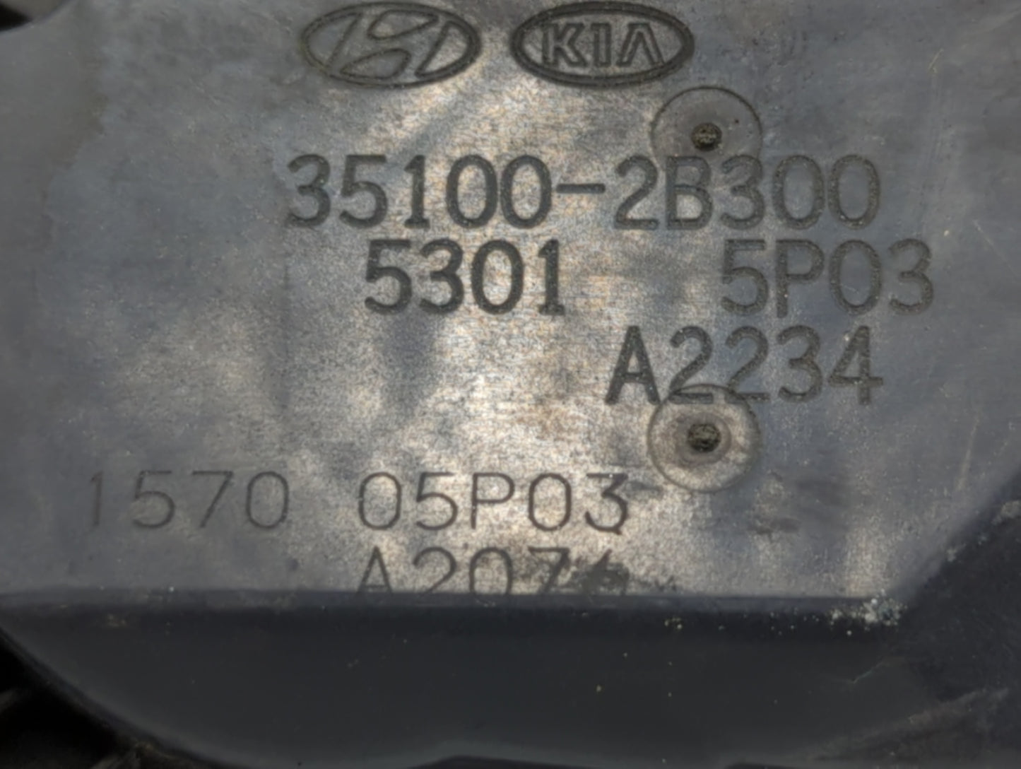 2012-2019 Kia Soul Throttle Body P/N:35100-2B300 Fits Fits 2012 2013 2014 2015 2016 2017 2018 2019 OEM Used Auto Parts - Oem
