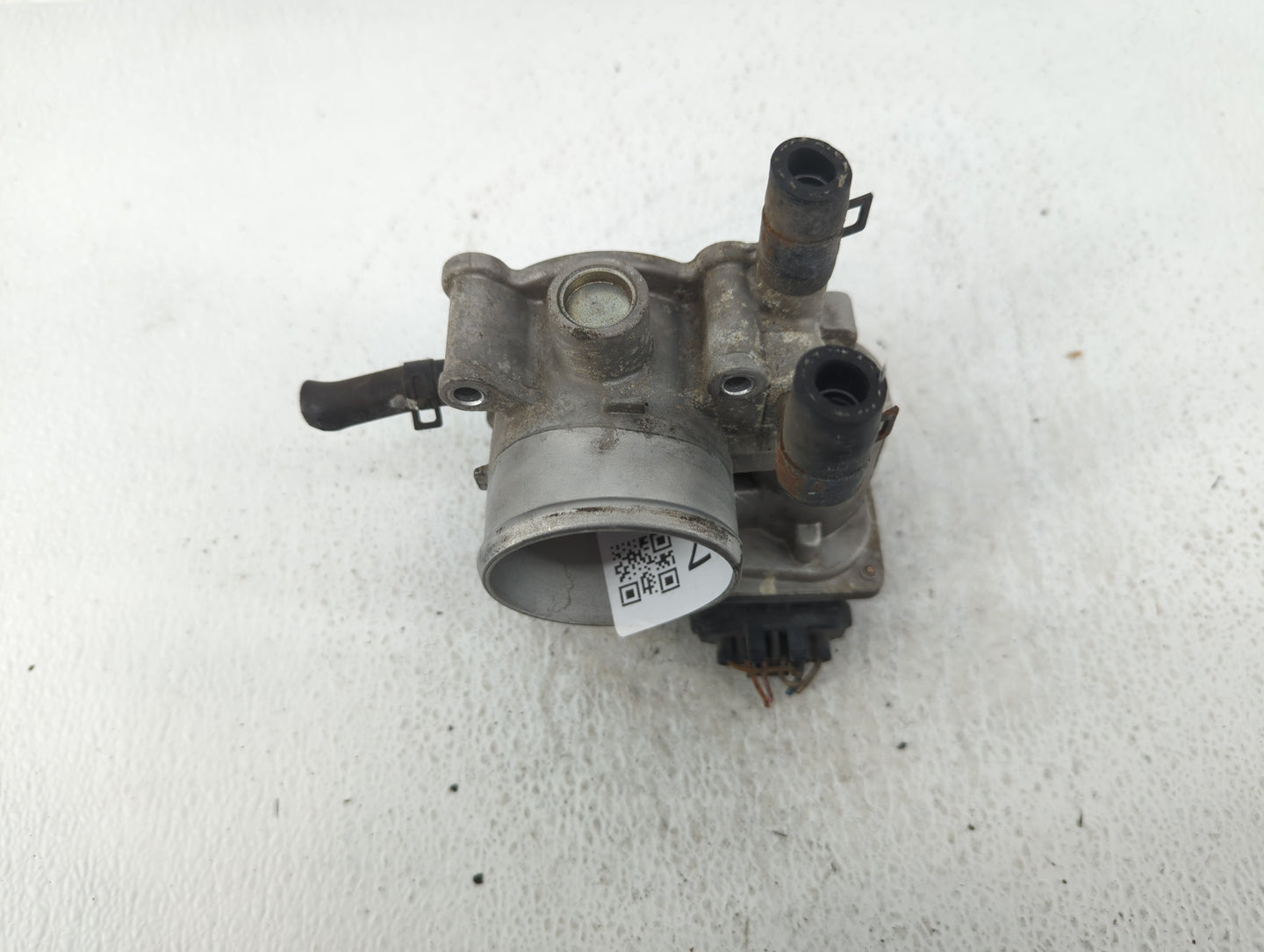 2012-2019 Kia Soul Throttle Body P/N:35100-2B300 Fits Fits 2012 2013 2014 2015 2016 2017 2018 2019 OEM Used Auto Parts - Oem
