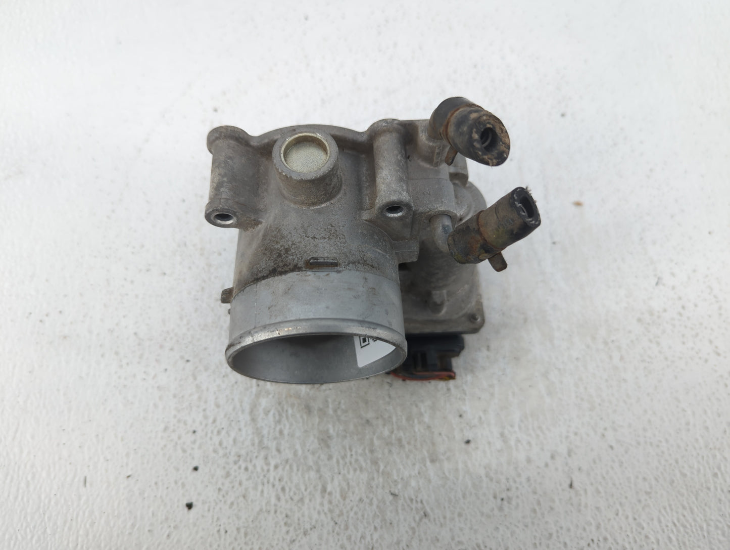 2012-2013 Kia Soul Throttle Body P/N:35100-2E400 Fits Fits 2012 2013 2014 2015 2016 2018 2019 2020 2021 OEM Used Auto Parts 