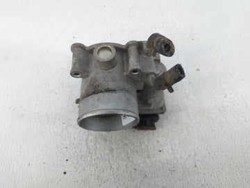 2012-2013 Kia Soul Throttle Body P/N:35100-2E400 Fits Fits 2012 2013 2014 2015 2016 2018 2019 2020 2021 OEM Used Auto Parts