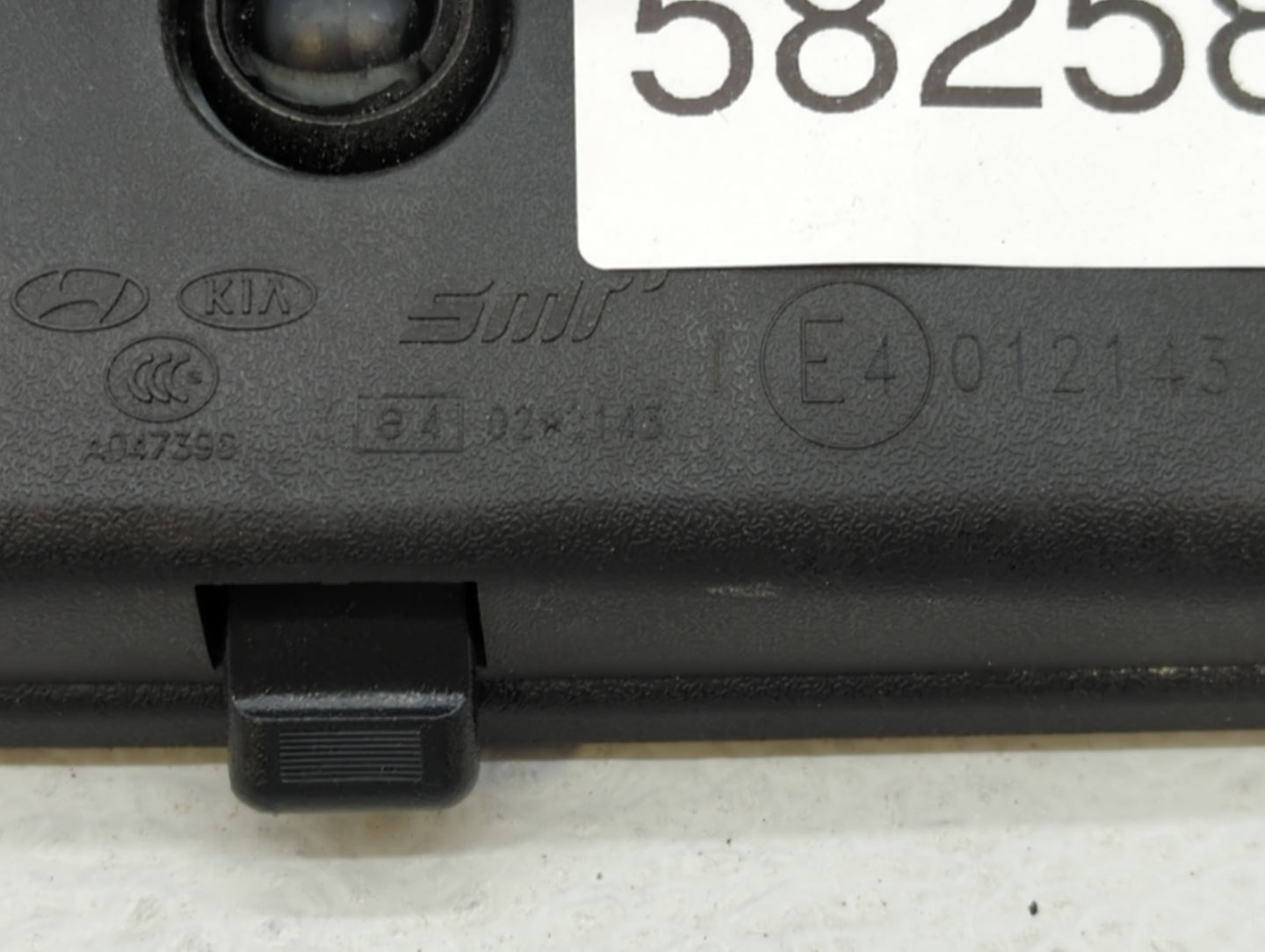 2010-2021 Kia Soul Interior Rear View Mirror Replacement OEM P/N:E4012143 Fits OEM Used Auto Parts - Oemusedautoparts1.com