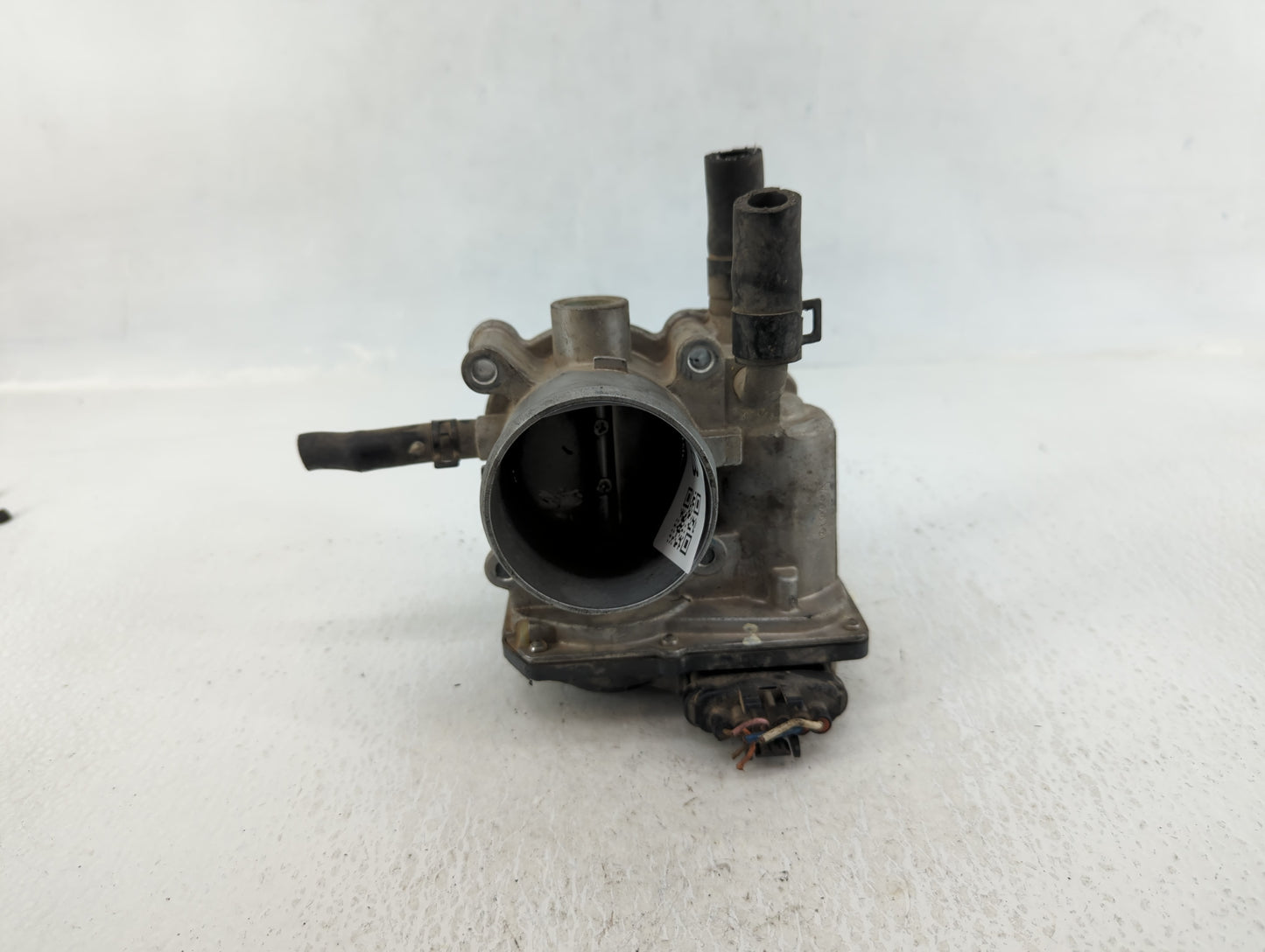 2012-2019 Kia Soul Throttle Body P/N:35100-2B300 Fits Fits 2012 2013 2014 2015 2016 2017 2018 2019 OEM Used Auto Parts - Oem