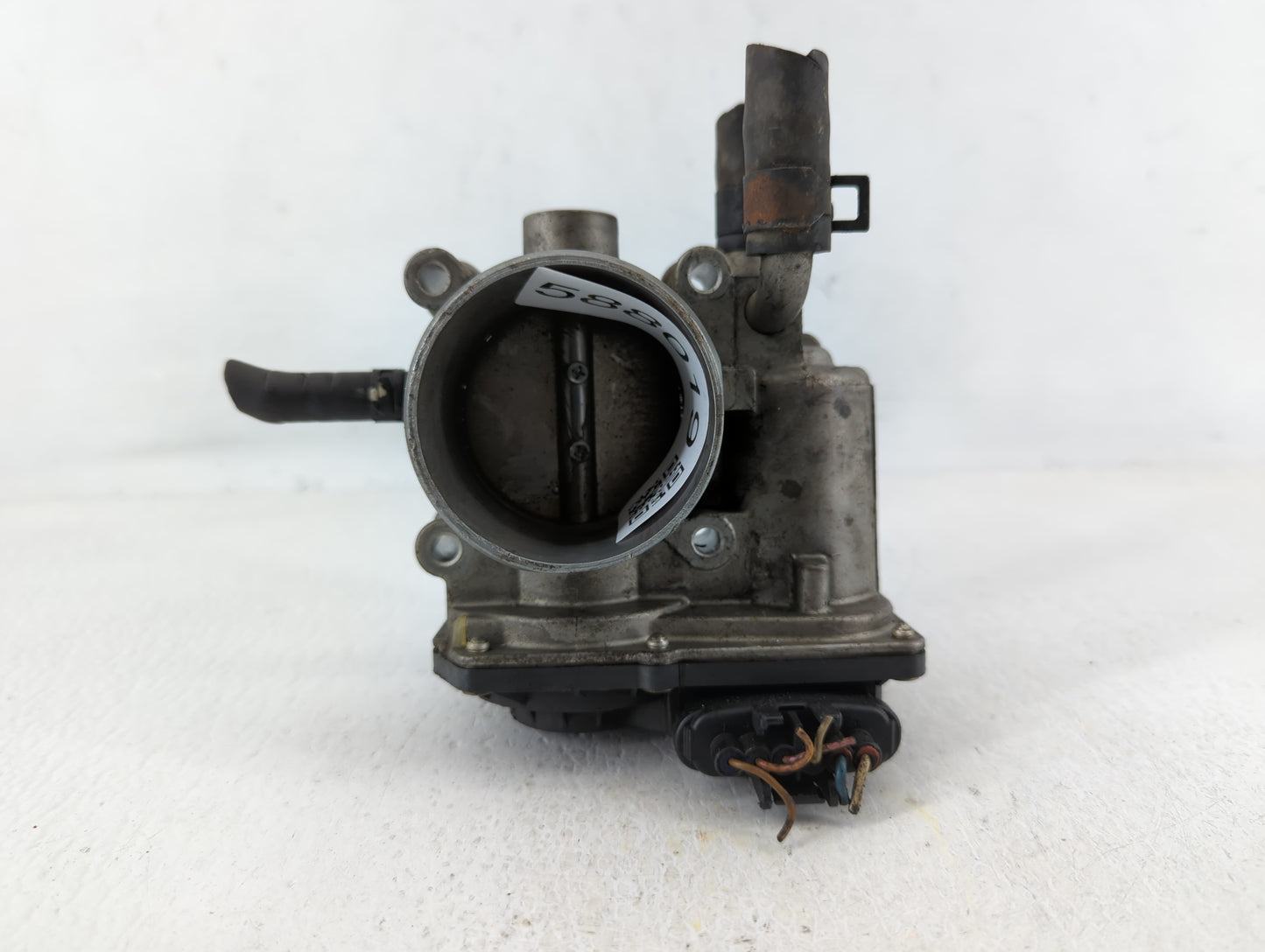 2012-2019 Kia Soul Throttle Body P/N:5301-5Q30 35100-2B300 Fits Fits 2012 2013 2014 2015 2016 2017 2018 2019 OEM Used Auto P