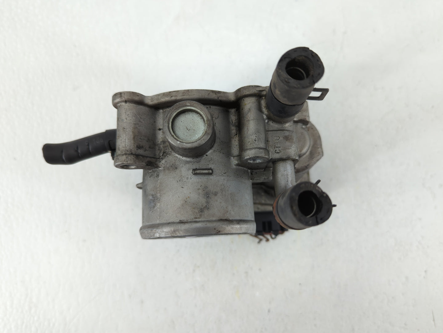 2012-2019 Kia Soul Throttle Body P/N:5301-5Q30 35100-2B300 Fits Fits 2012 2013 2014 2015 2016 2017 2018 2019 OEM Used Auto P