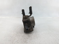 2012-2019 Kia Soul Throttle Body P/N:35100-2B300 Fits Fits 2012 2013 2014 2015 2016 2017 2018 2019 OEM Used Auto Parts - Oem