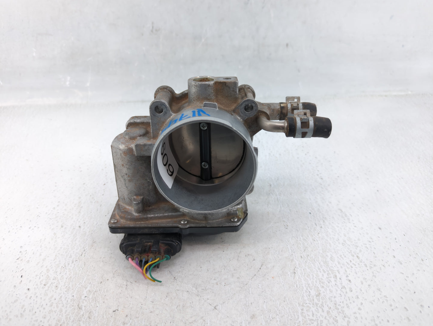 2012-2013 Kia Soul Throttle Body P/N:22030-36010 Fits Fits 2012 2013 2014 2015 2016 2018 2019 2020 2021 OEM Used Auto Parts 