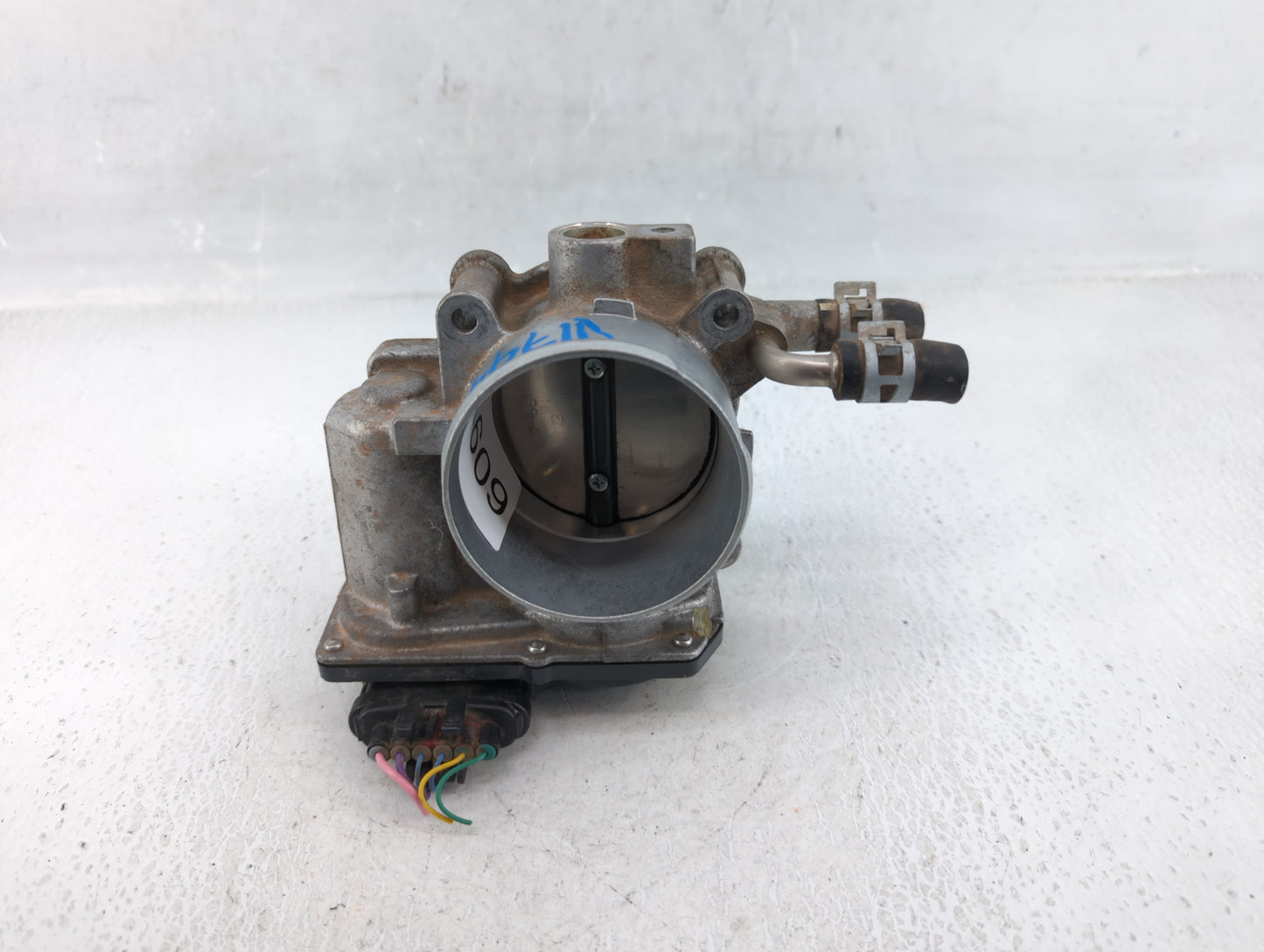 2012-2013 Kia Soul Throttle Body P/N:22030-36010 Fits Fits 2012 2013 2014 2015 2016 2018 2019 2020 2021 OEM Used Auto Parts 