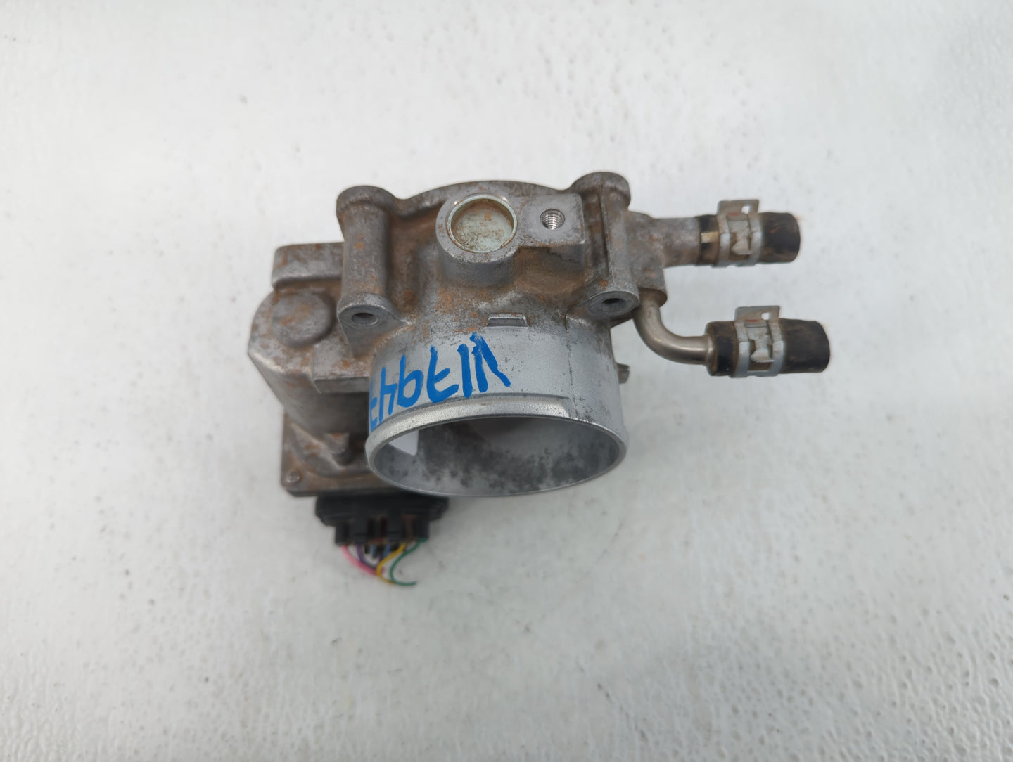 2012-2013 Kia Soul Throttle Body P/N:22030-36010 Fits Fits 2012 2013 2014 2015 2016 2018 2019 2020 2021 OEM Used Auto Parts 