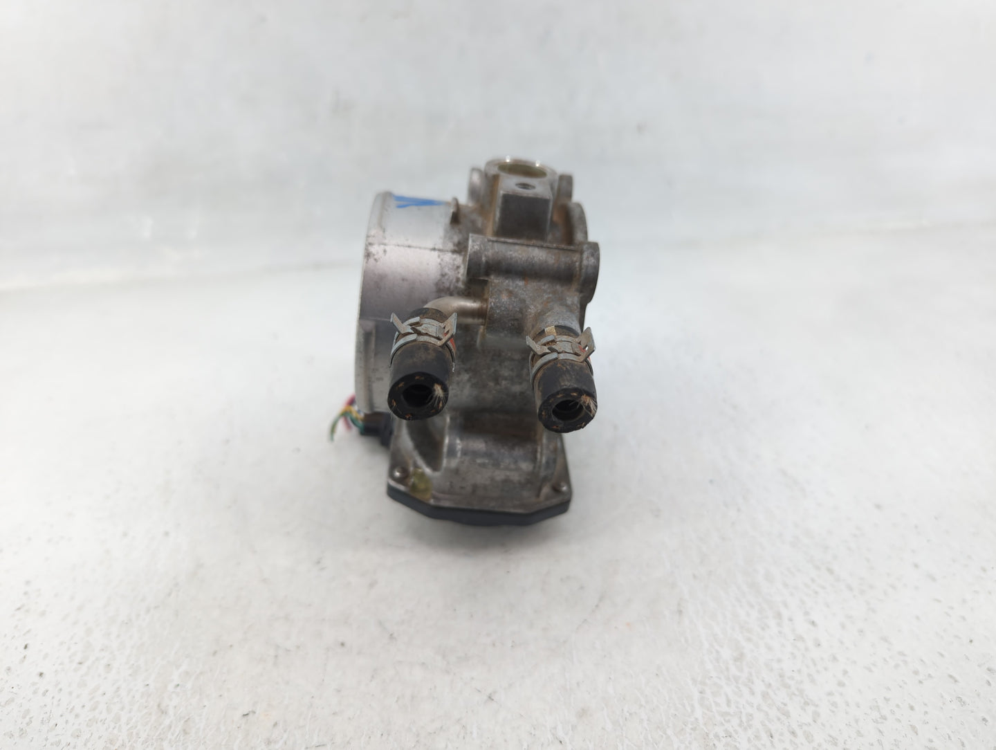 2012-2013 Kia Soul Throttle Body P/N:22030-36010 Fits Fits 2012 2013 2014 2015 2016 2018 2019 2020 2021 OEM Used Auto Parts 