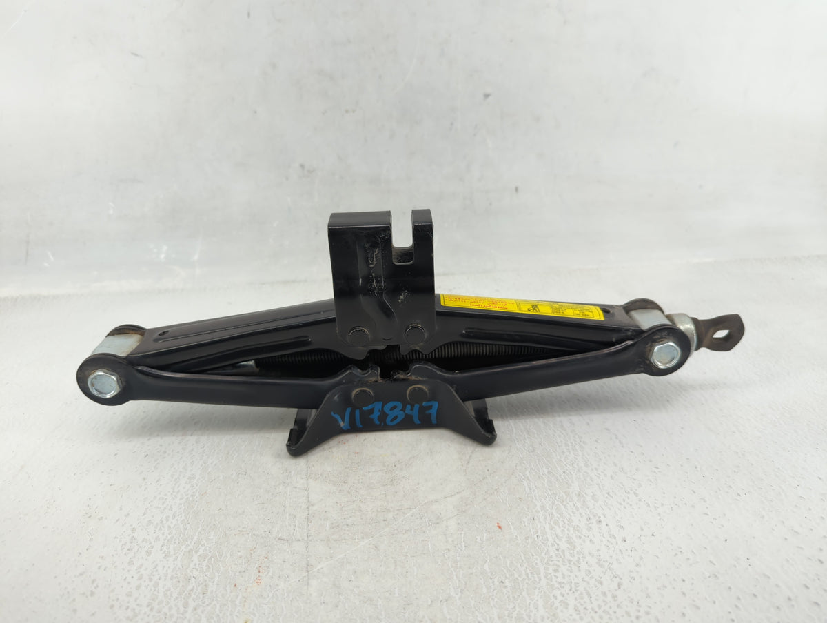 2013 Kia Soul Spare Scissor Car Jack 609785 - Oemusedautoparts1.com