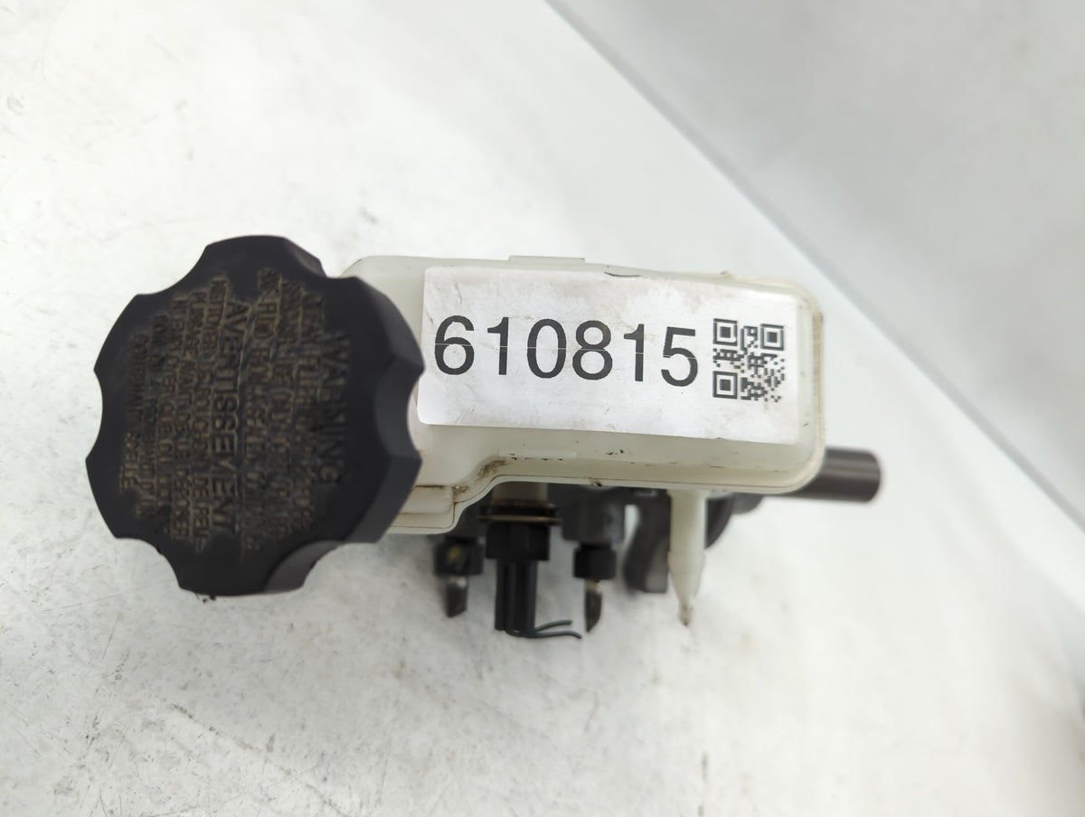 2012-2013 Kia Soul Brake Master Cylinder 610815 - Oemusedautoparts1.com