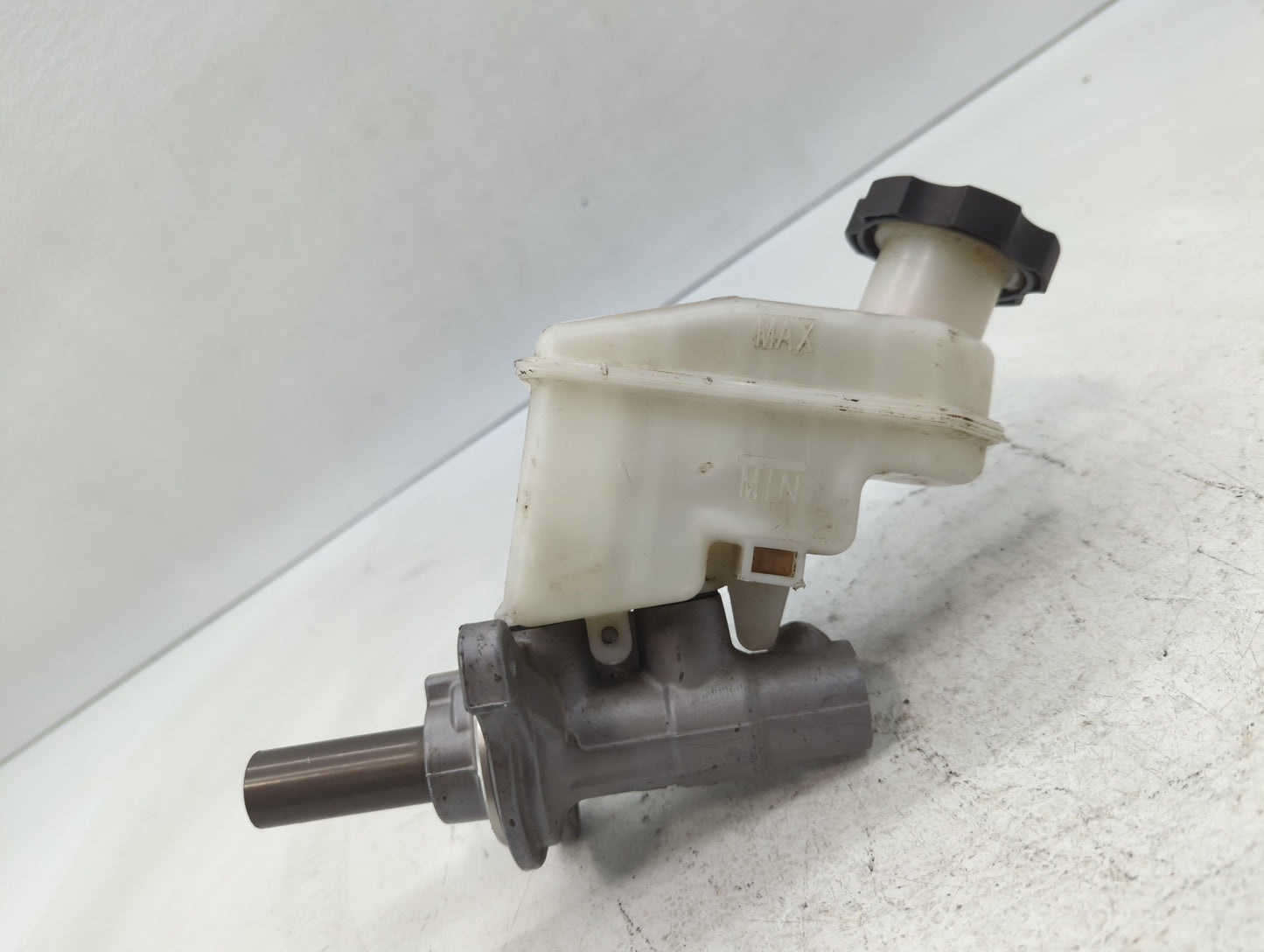 2012-2013 Kia Soul Brake Master Cylinder 610815 - Oemusedautoparts1.com