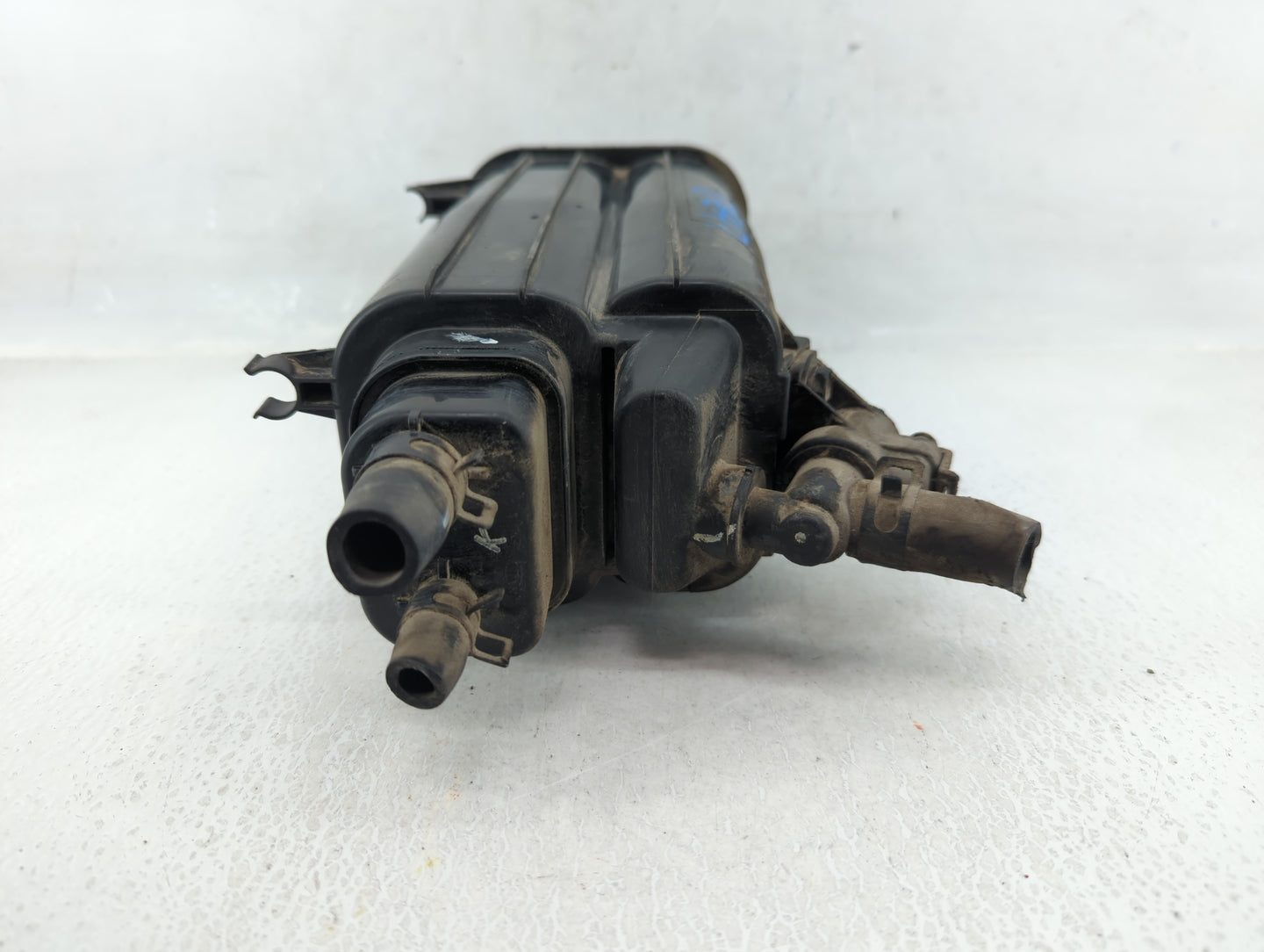 2013 Kia Soul Fuel Vapor Charcoal Canister 611011 - Oemusedautoparts1.com