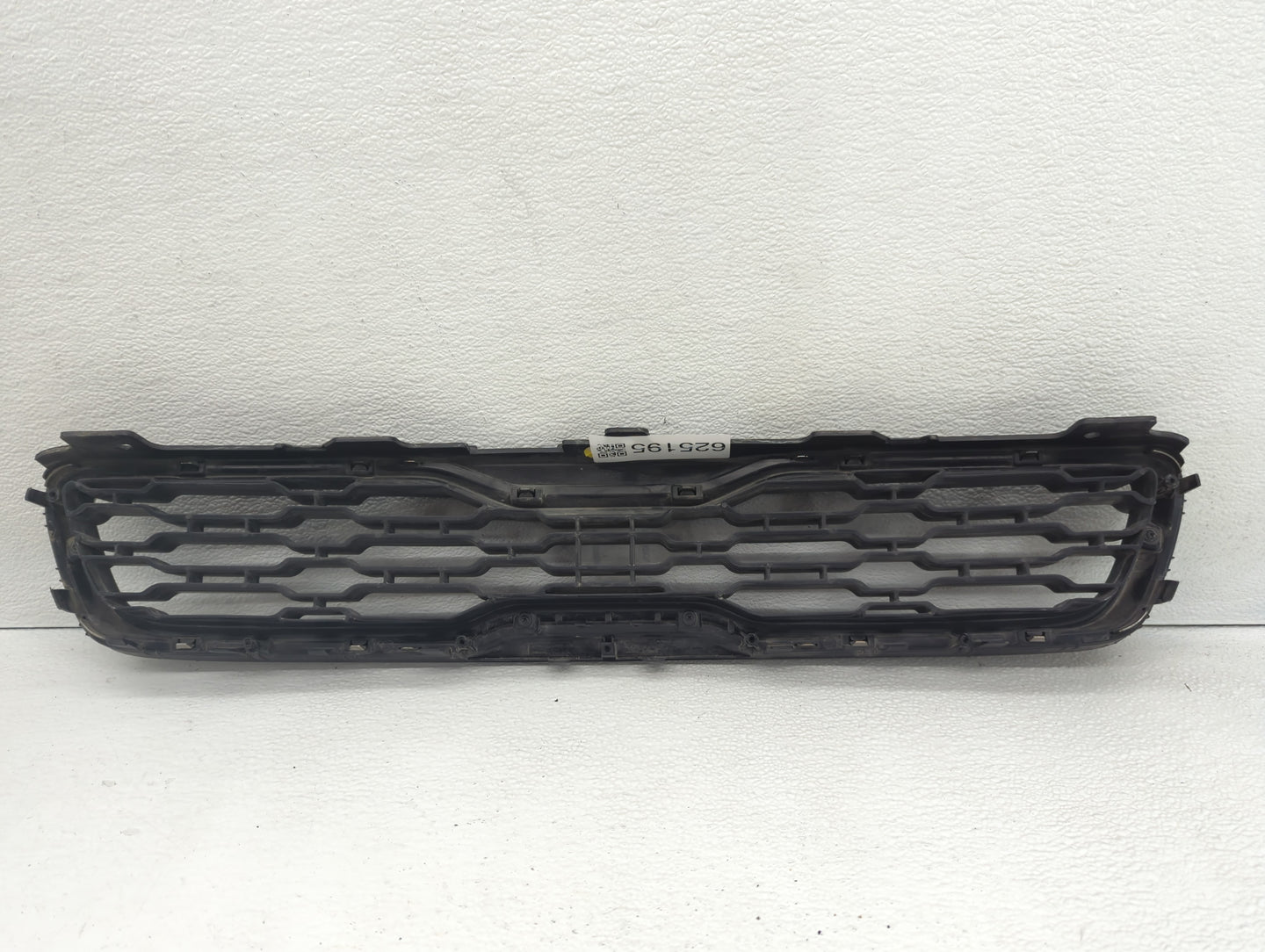 2013-2013 Kia Soul Front Grille Bumper Not Included - Oemusedautoparts1.com