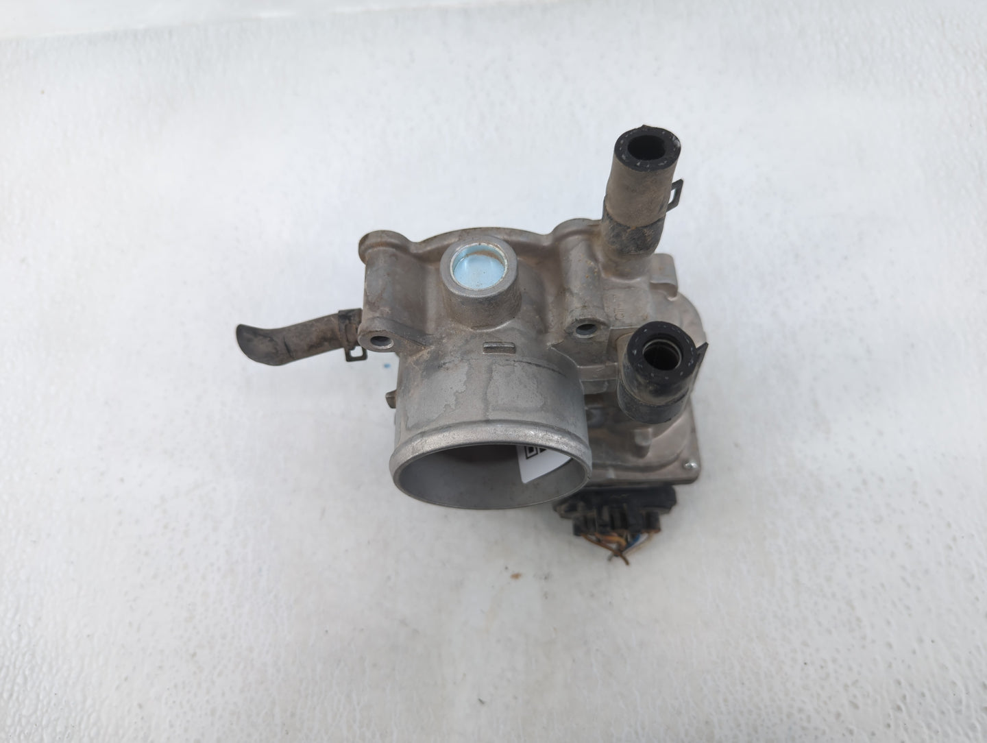 2012-2019 Kia Soul Throttle Body P/N:5301 2Q08 35100-2B300 Fits Fits 2012 2013 2014 2015 2016 2017 2018 2019 OEM Used Auto P