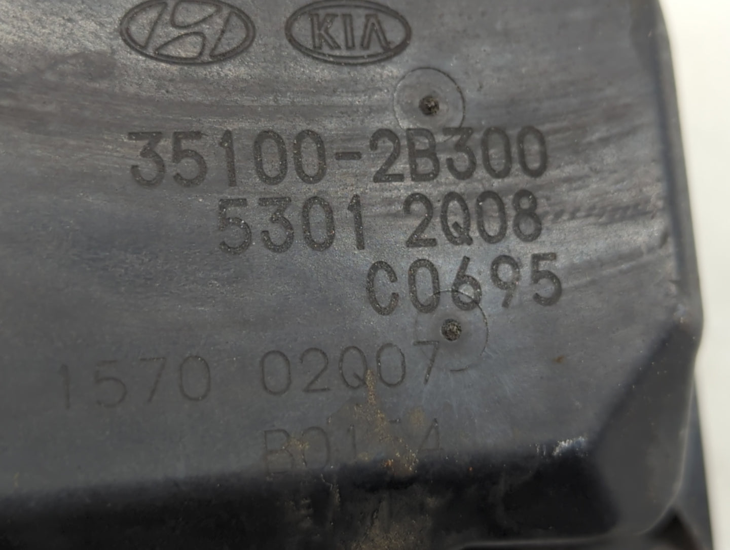 2012-2019 Kia Soul Throttle Body P/N:5301 2Q08 35100-2B300 Fits Fits 2012 2013 2014 2015 2016 2017 2018 2019 OEM Used Auto P