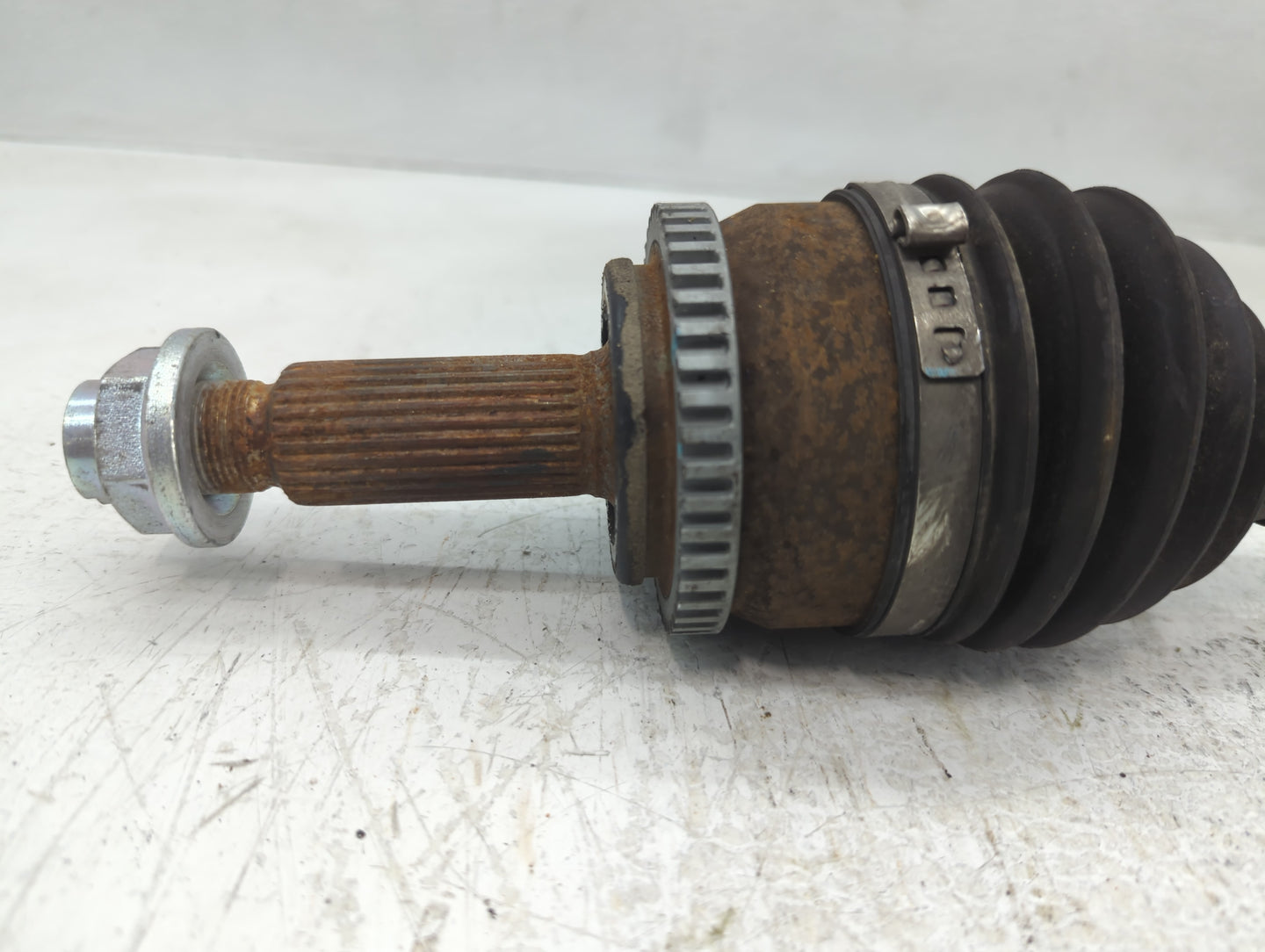 2012-2013 Kia Soul Axle Shaft Front Driver Cv C/v - Oemusedautoparts1.com